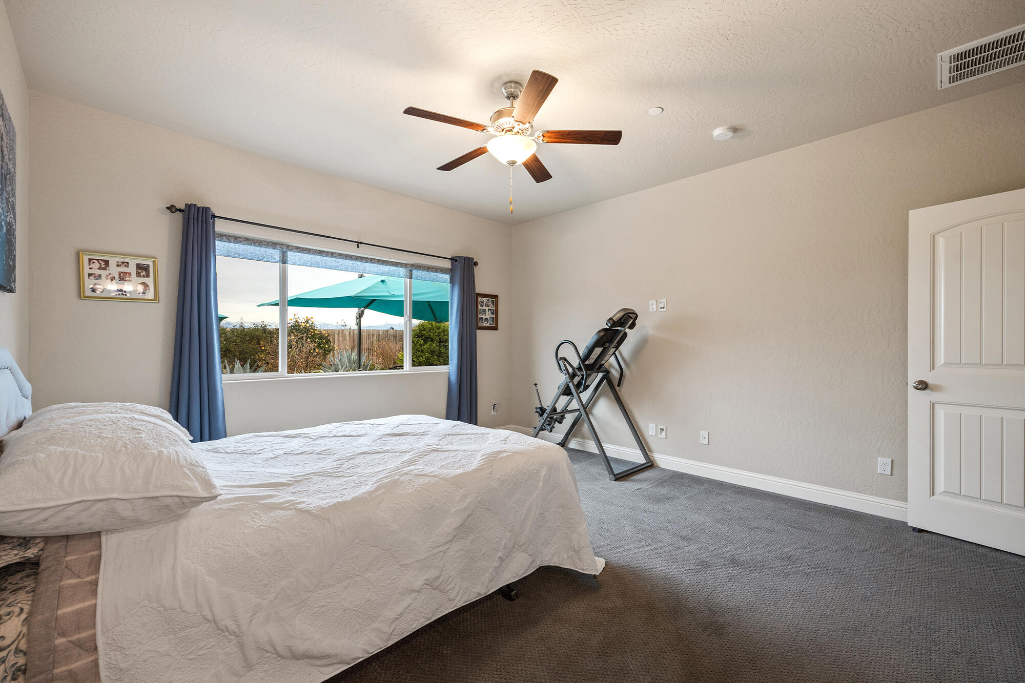 804 S Simon St, Visalia, CA 93292