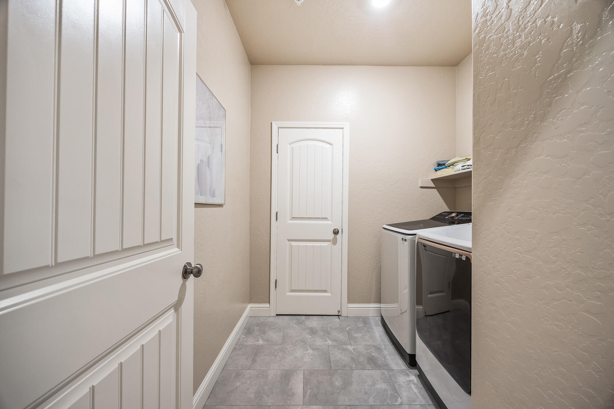 804 S Simon St, Visalia, CA 93292