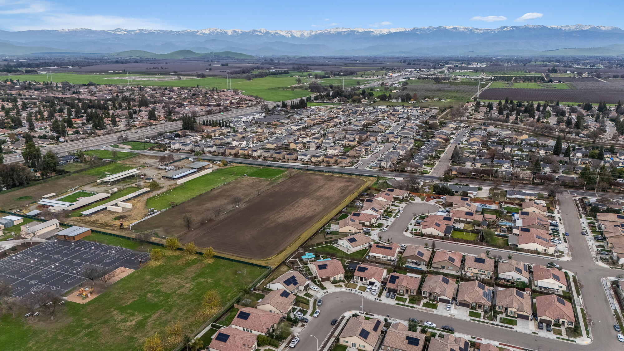 804 S Simon St, Visalia, CA 93292