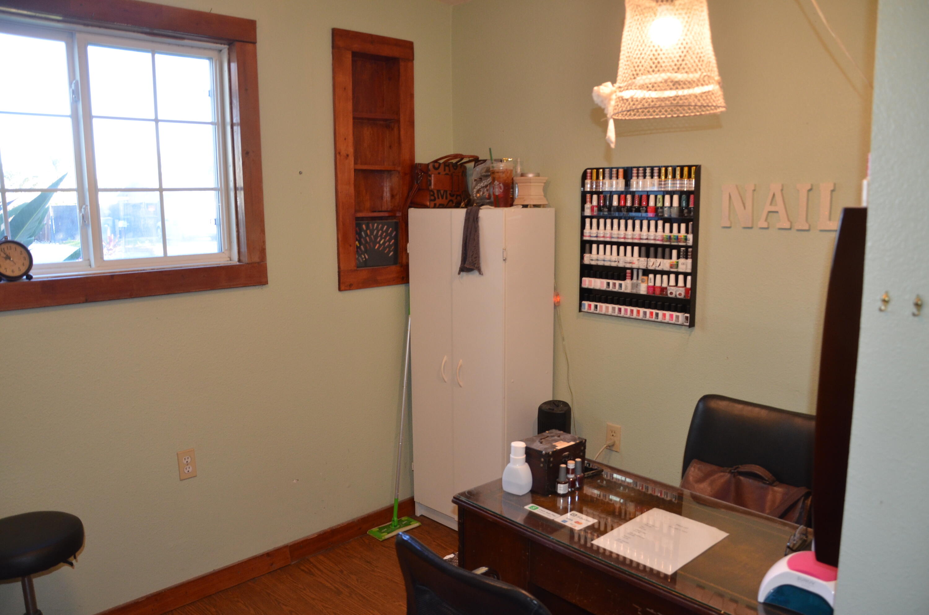 1837 W Sunnyside Ave, Visalia, CA 93277