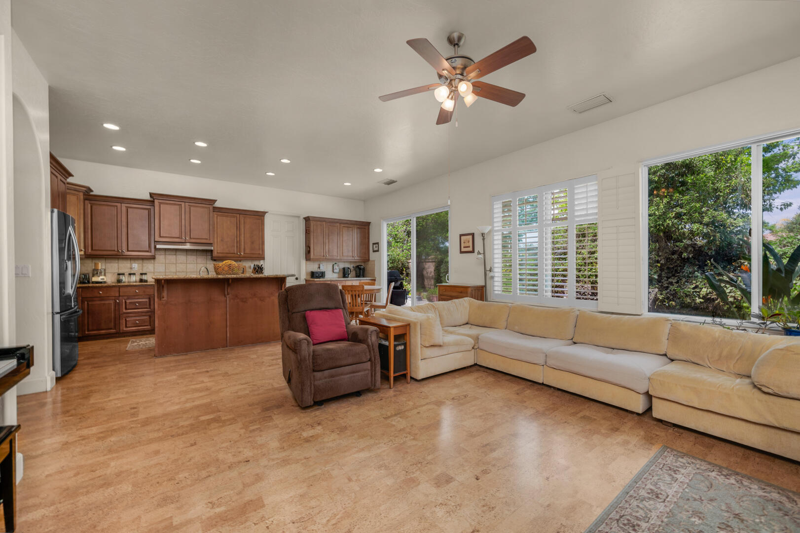 3020 W Ceres Ave, Visalia, CA 93291