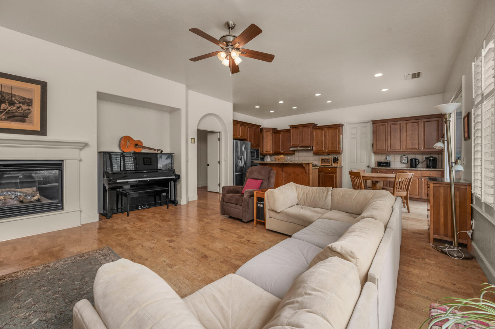 3020 W Ceres Ave, Visalia, CA 93291