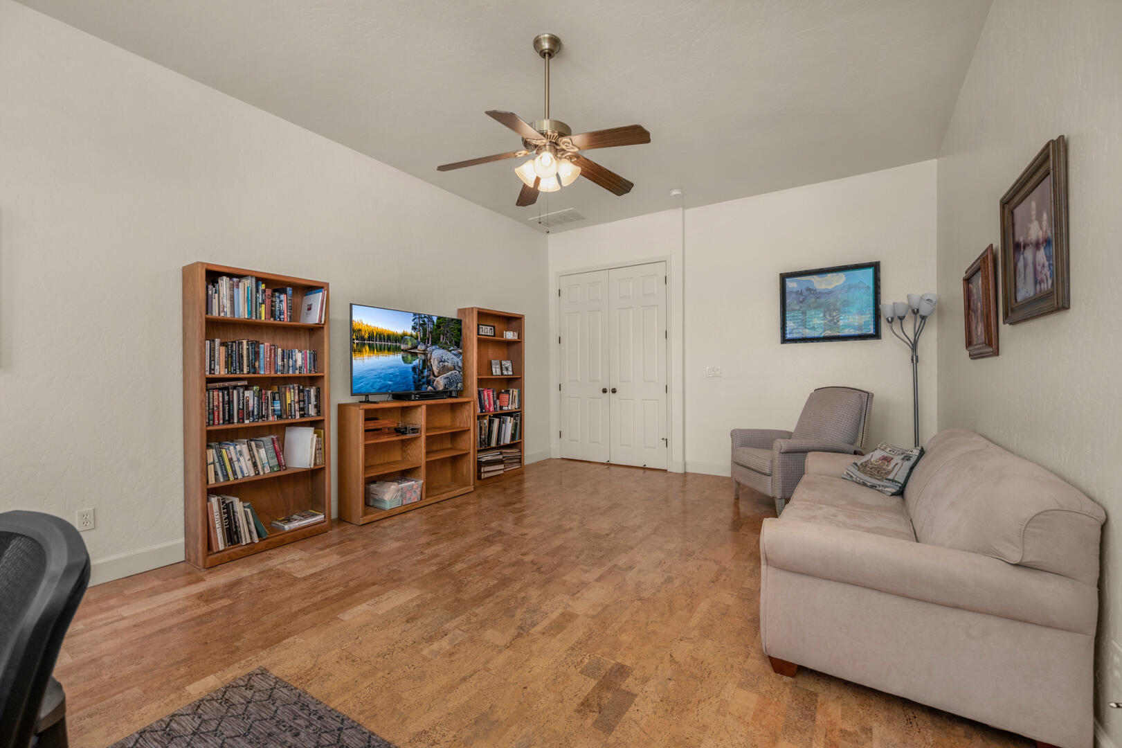 3020 W Ceres Ave, Visalia, CA 93291