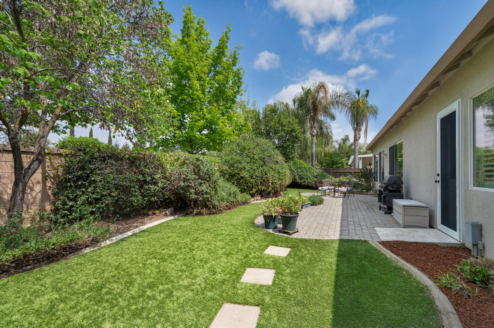 3020 W Ceres Ave, Visalia, CA 93291