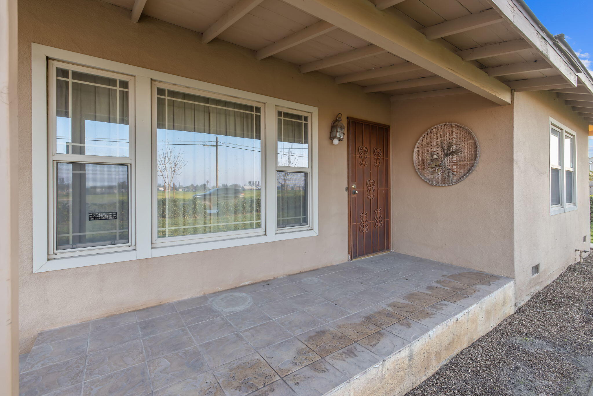 1725 E E Goshen Ave, Visalia, CA 93292