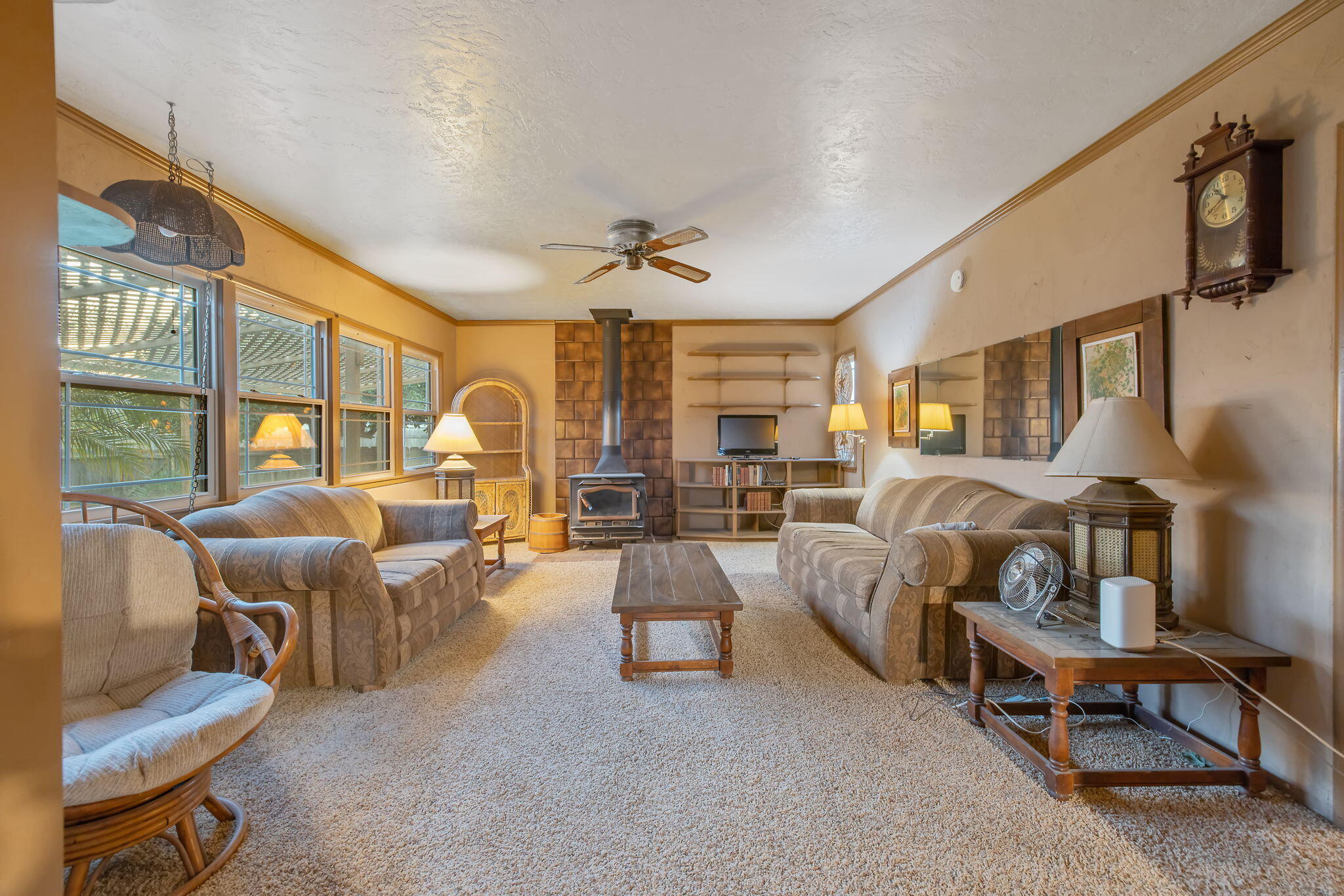 1725 E E Goshen Ave, Visalia, CA 93292