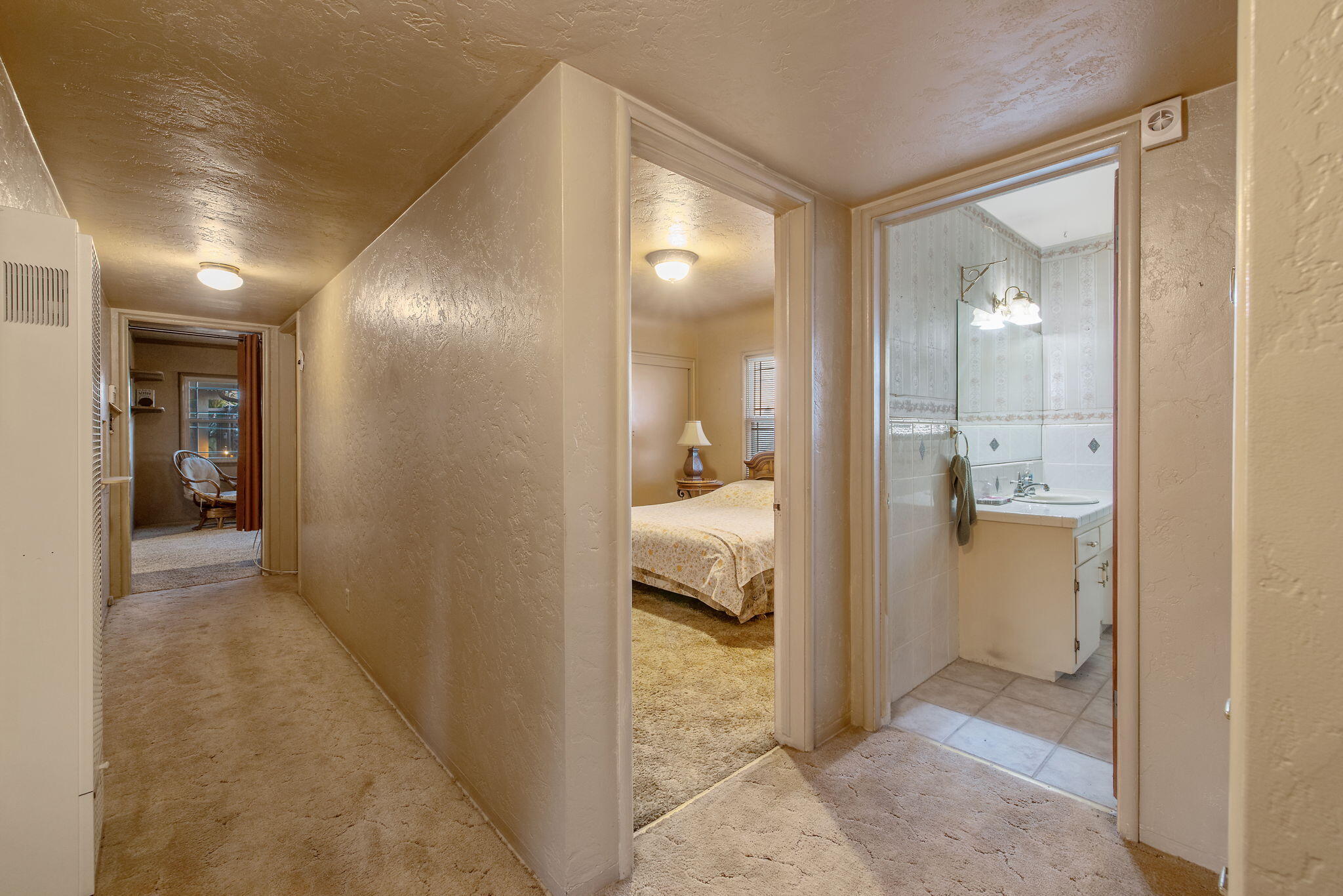 1725 E E Goshen Ave, Visalia, CA 93292