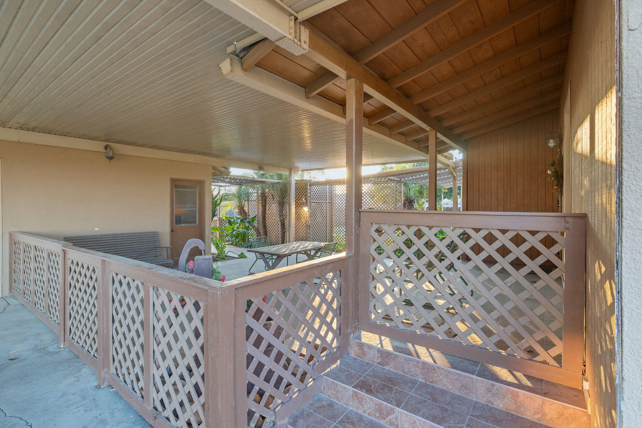 1725 E E Goshen Ave, Visalia, CA 93292