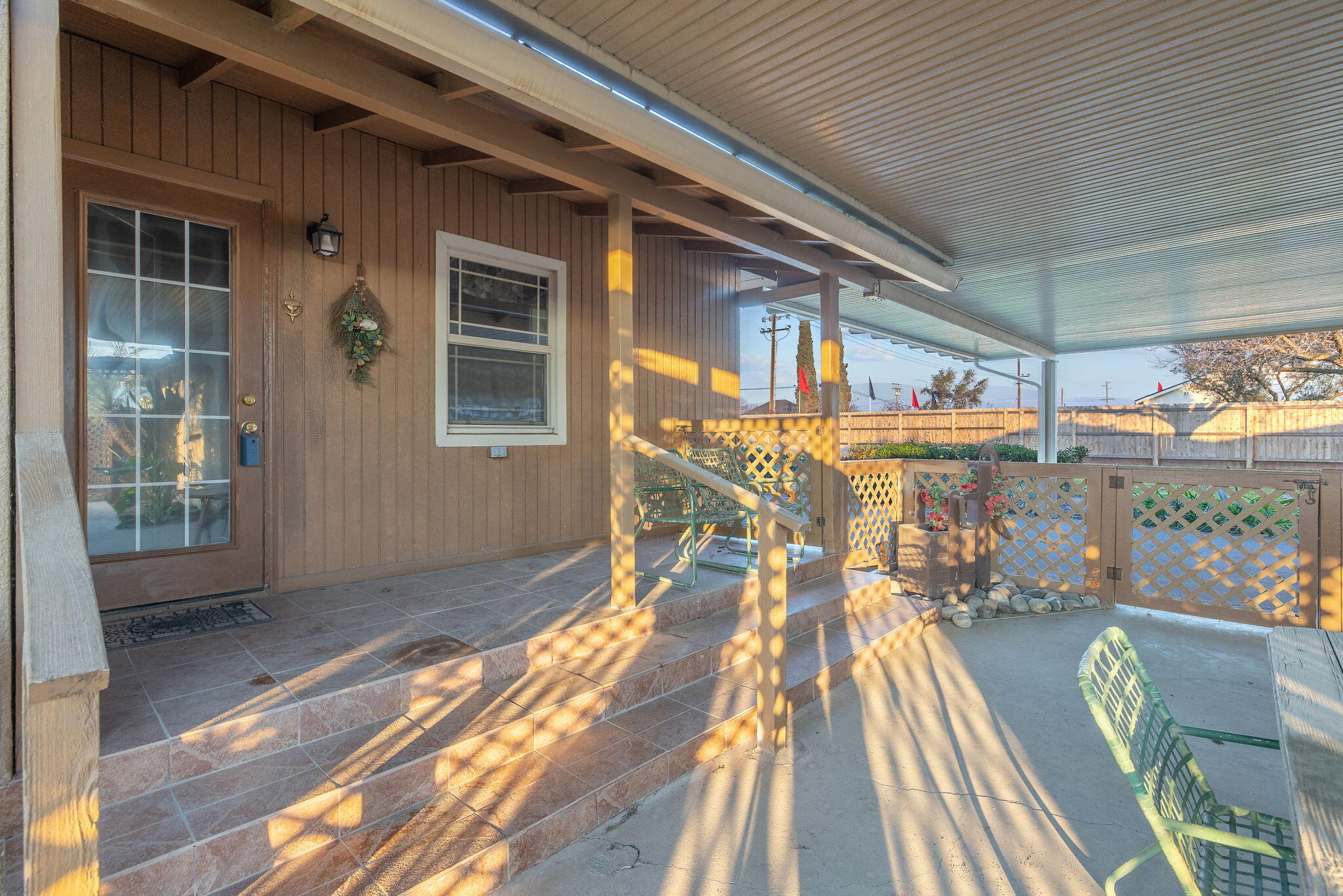 1725 E E Goshen Ave, Visalia, CA 93292