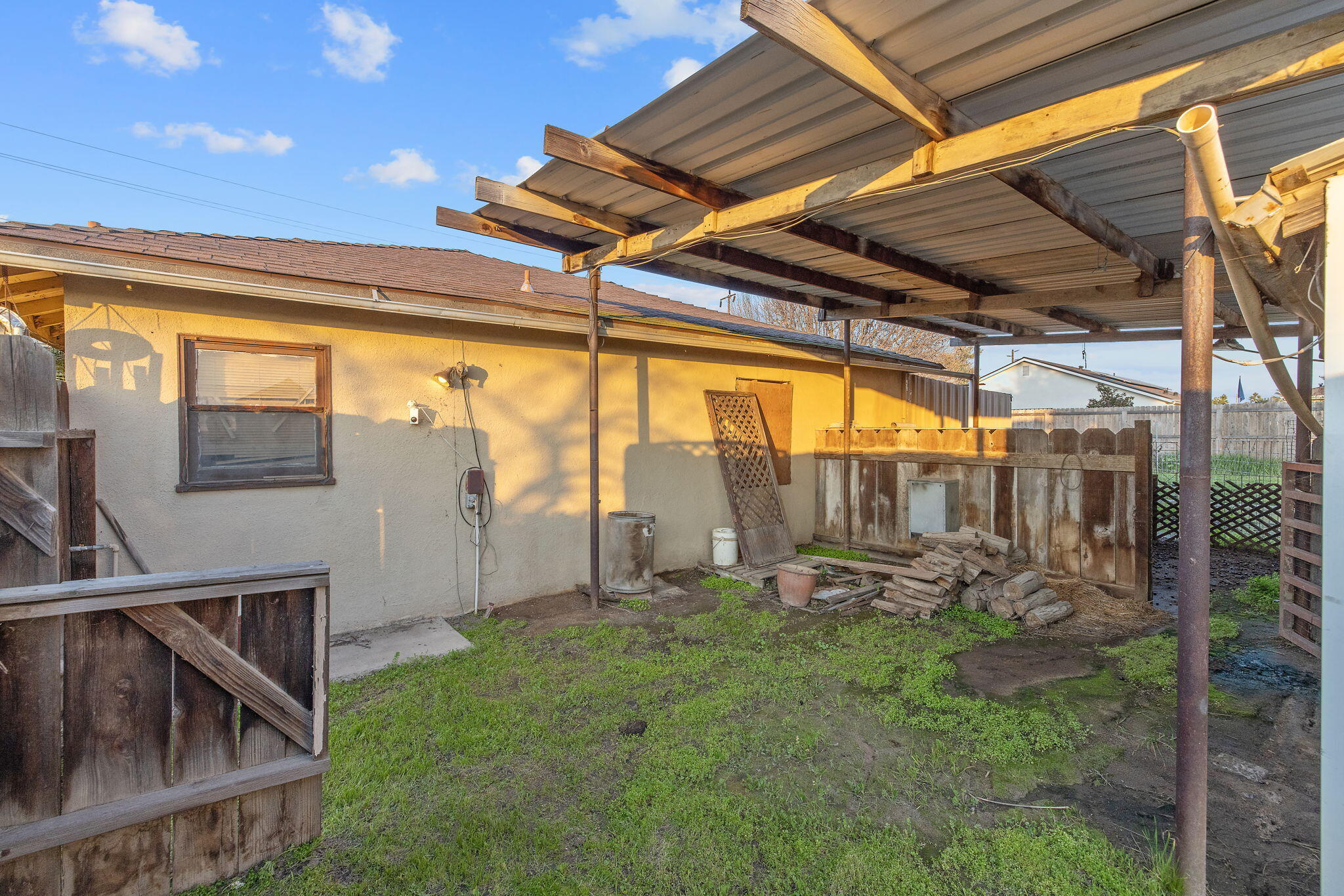 1725 E E Goshen Ave, Visalia, CA 93292