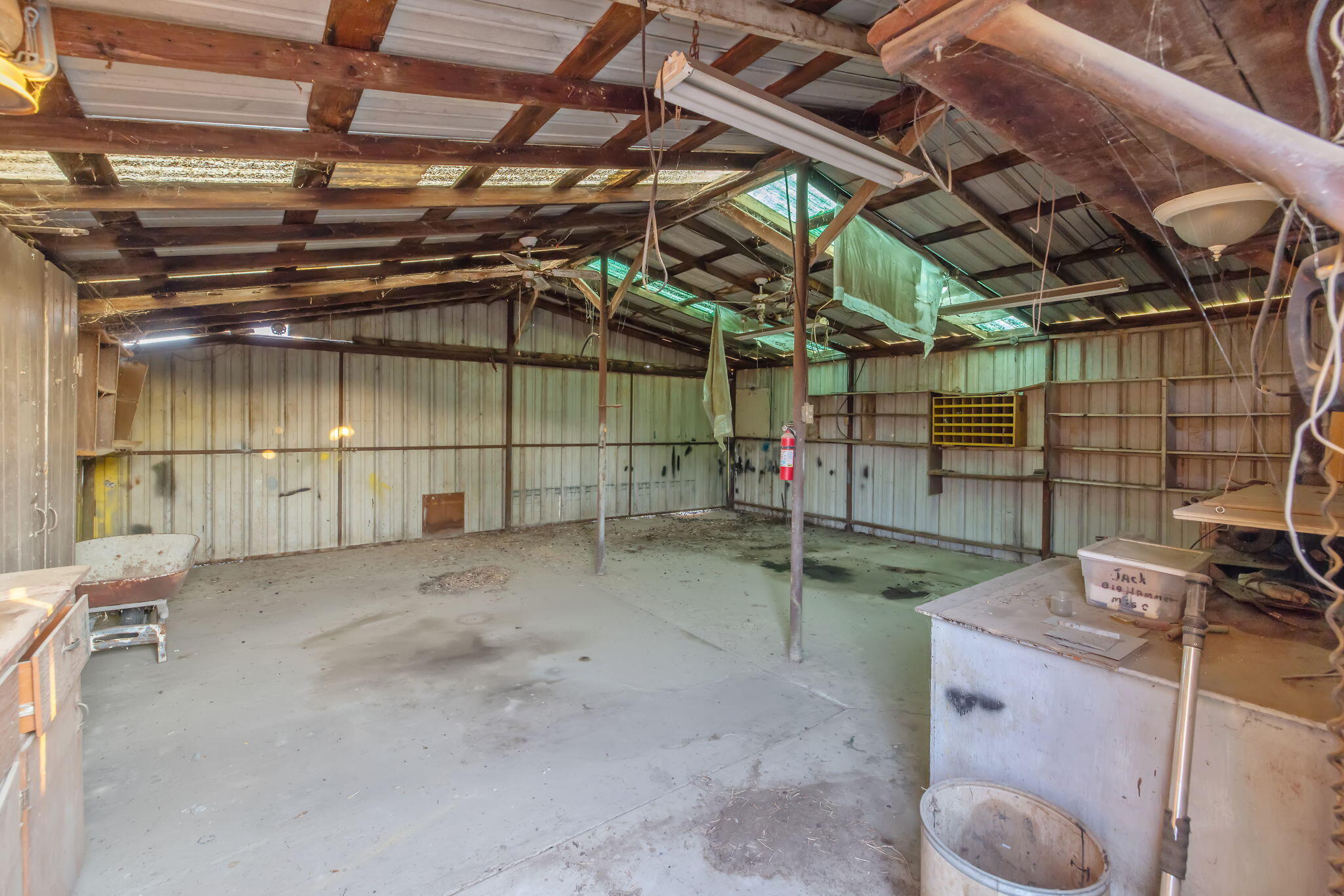 1725 E E Goshen Ave, Visalia, CA 93292