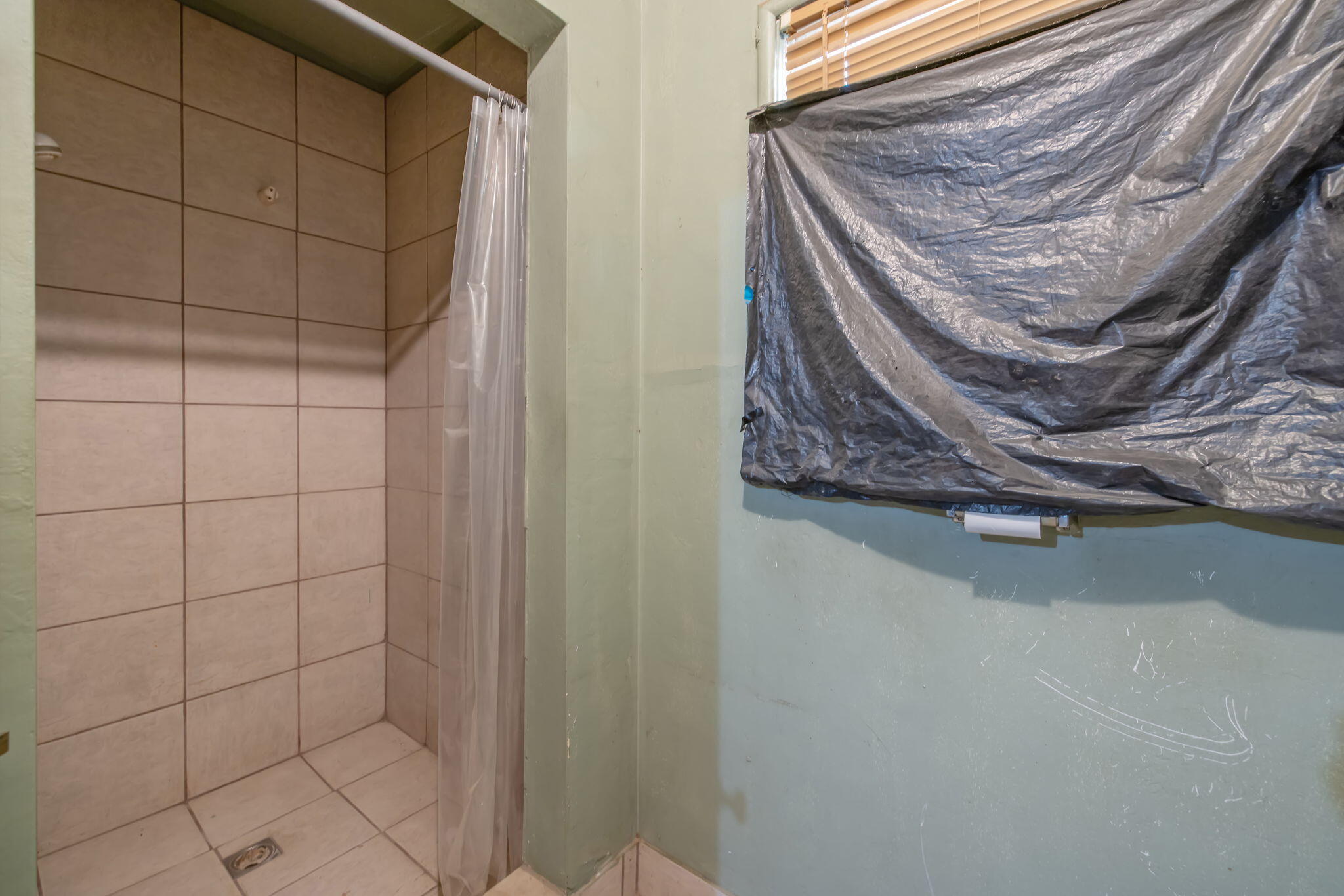 1725 E E Goshen Ave, Visalia, CA 93292