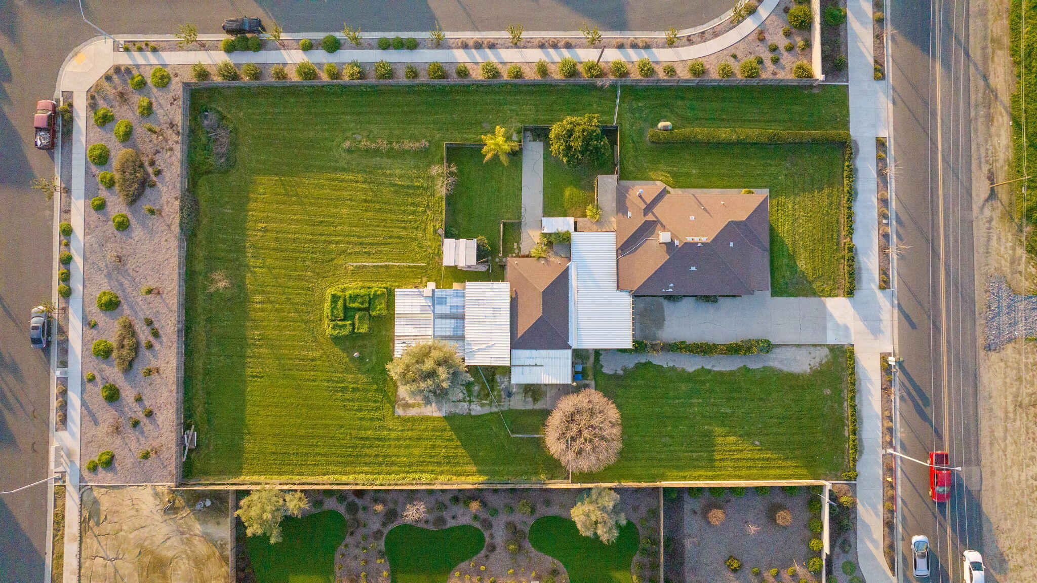 1725 E E Goshen Ave, Visalia, CA 93292