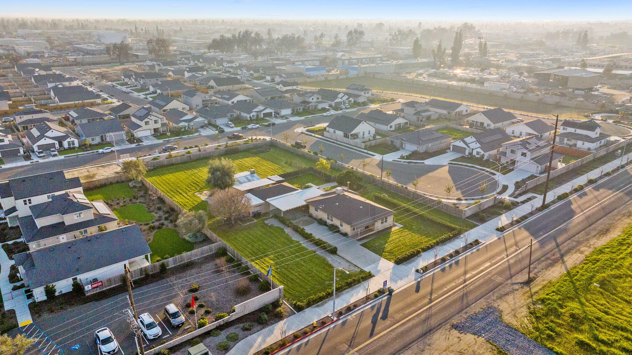 1725 E E Goshen Ave, Visalia, CA 93292