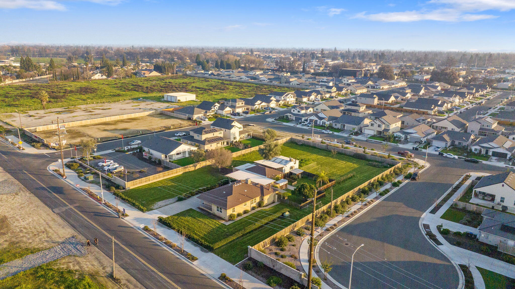 1725 E E Goshen Ave, Visalia, CA 93292