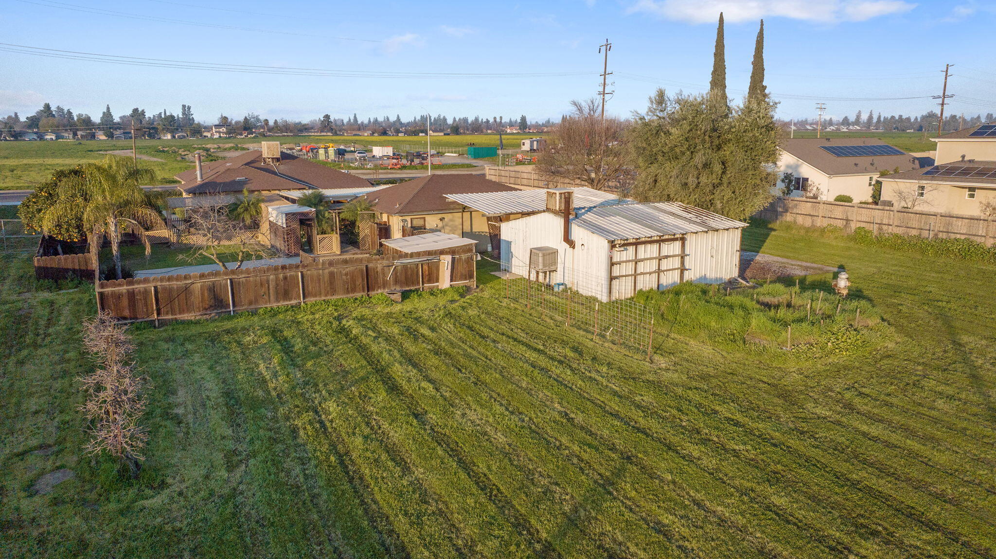 1725 E E Goshen Ave, Visalia, CA 93292