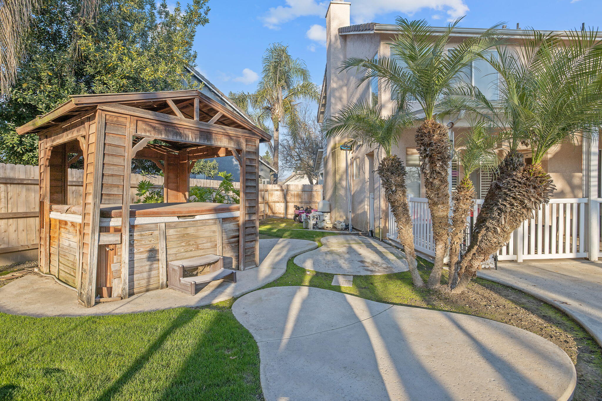 3939 S Bollinger St, Visalia, CA 93277