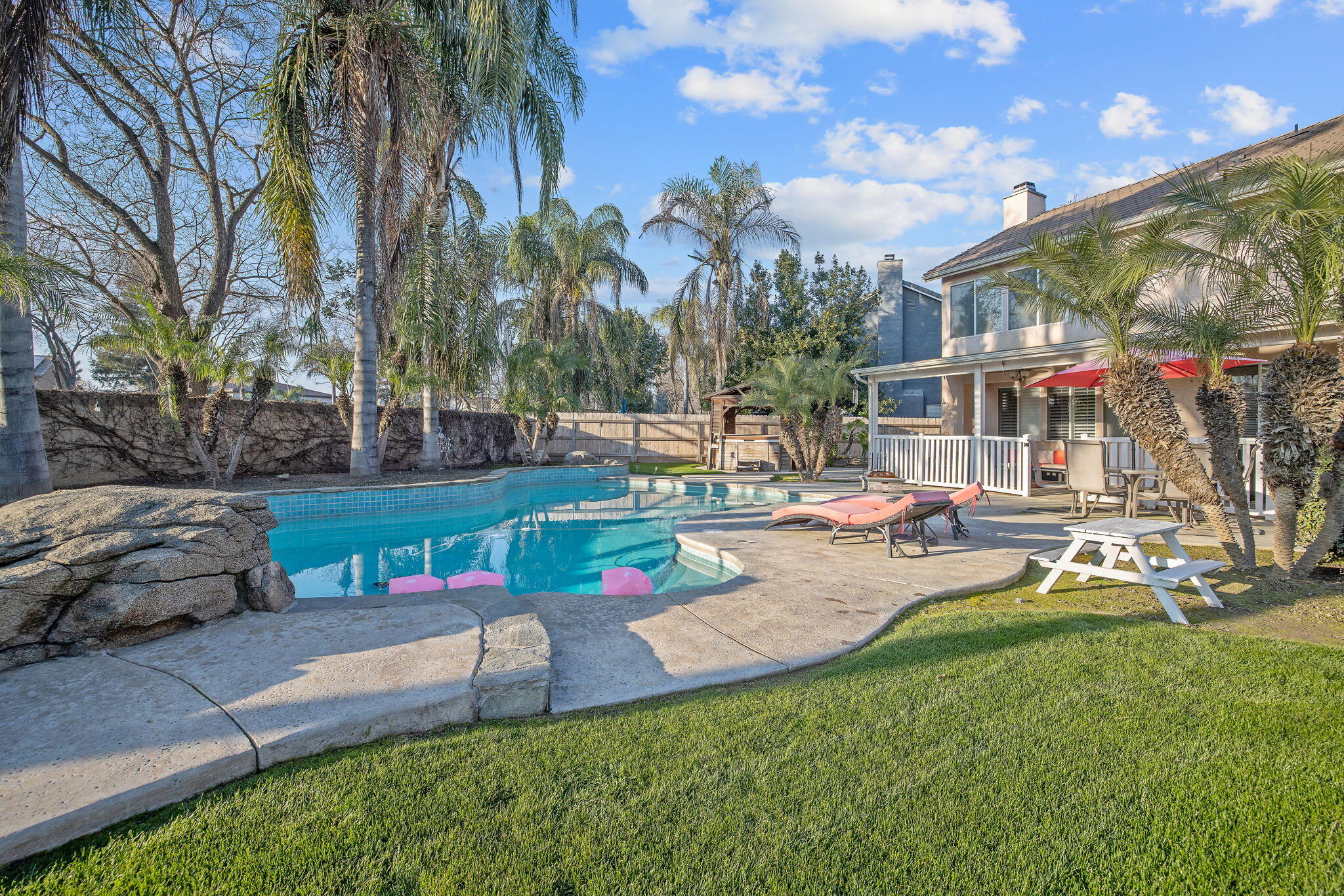 3939 S Bollinger St, Visalia, CA 93277