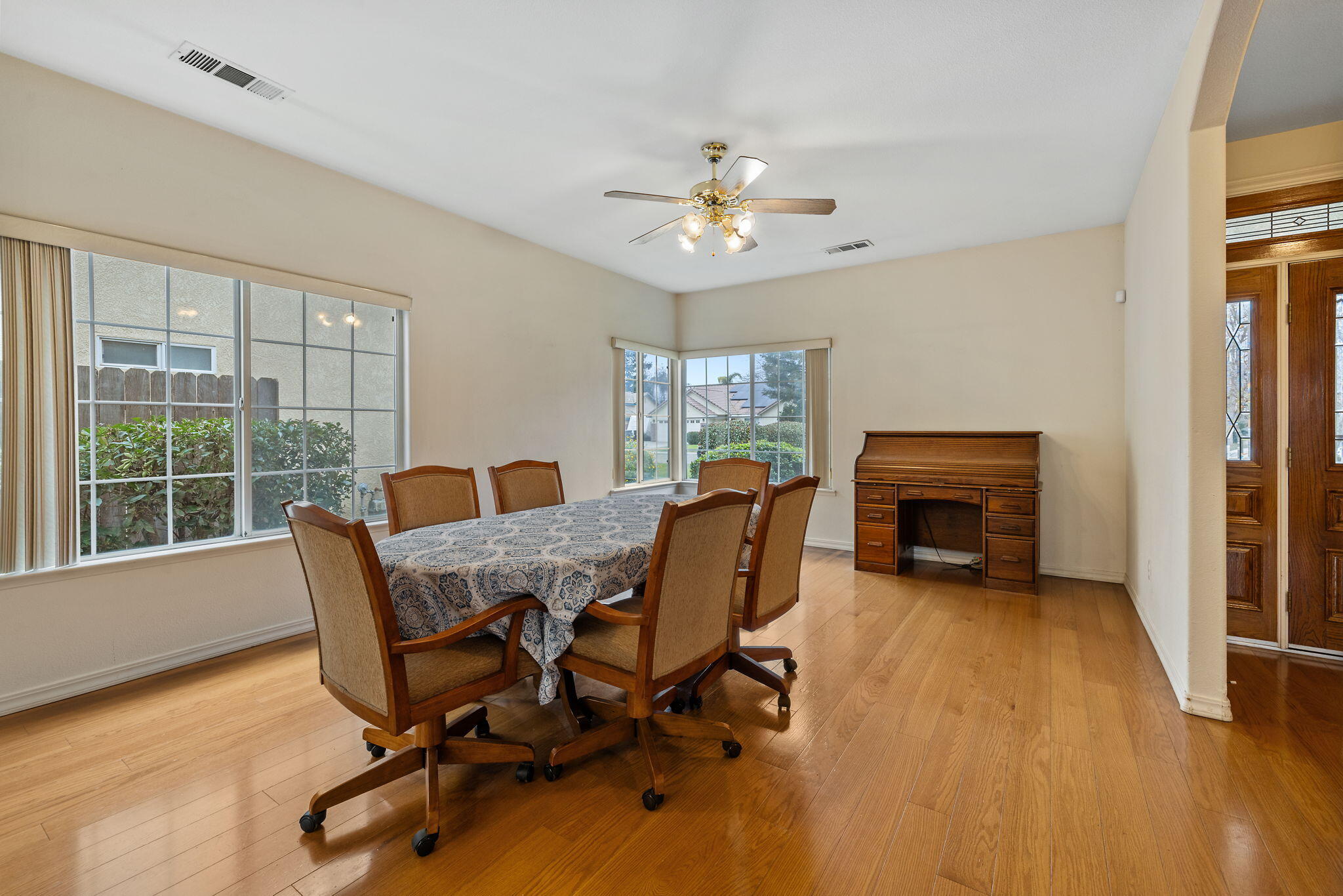 3027 W Rialto Ave, Visalia, CA 93277