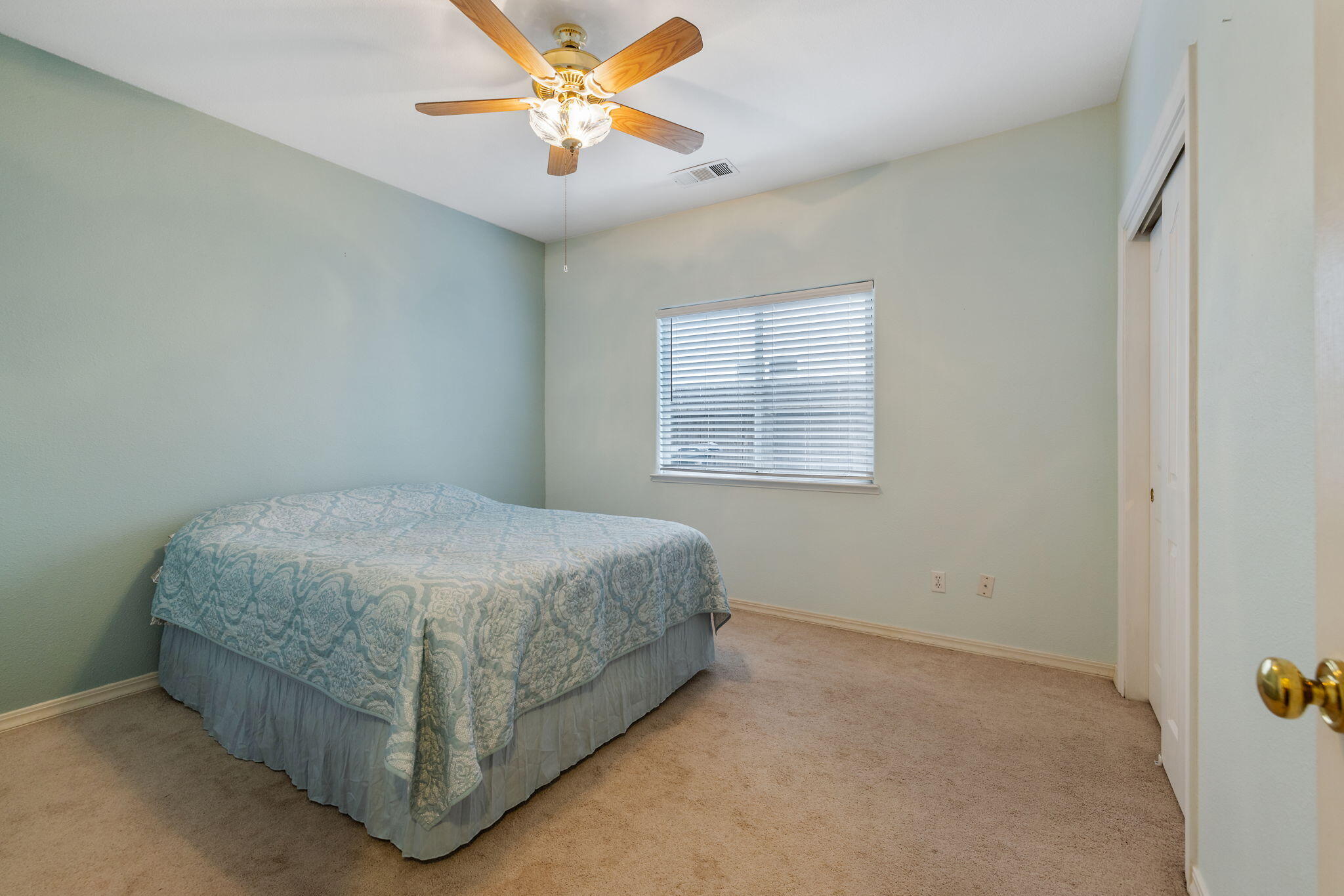 3027 W Rialto Ave, Visalia, CA 93277