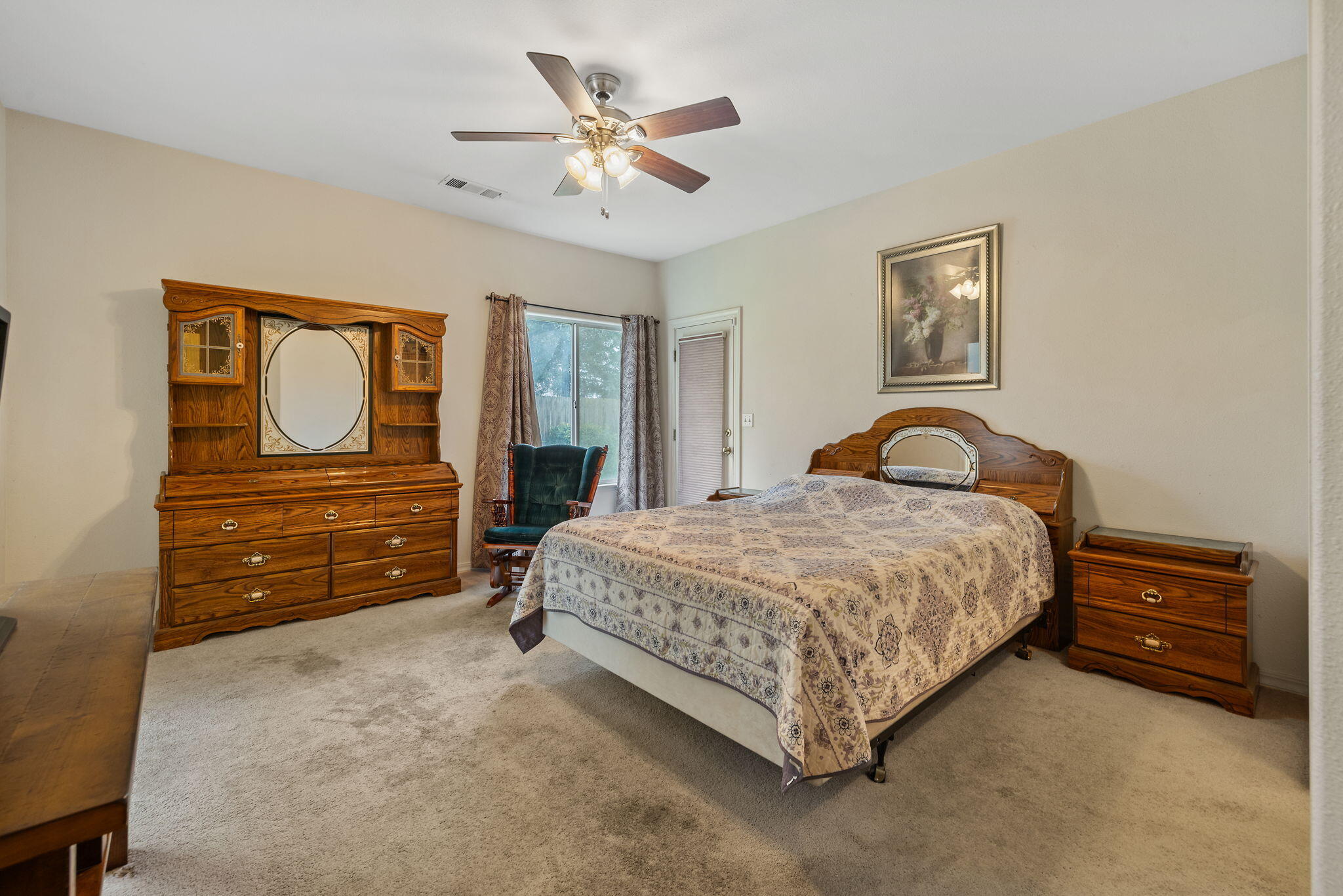 3027 W Rialto Ave, Visalia, CA 93277