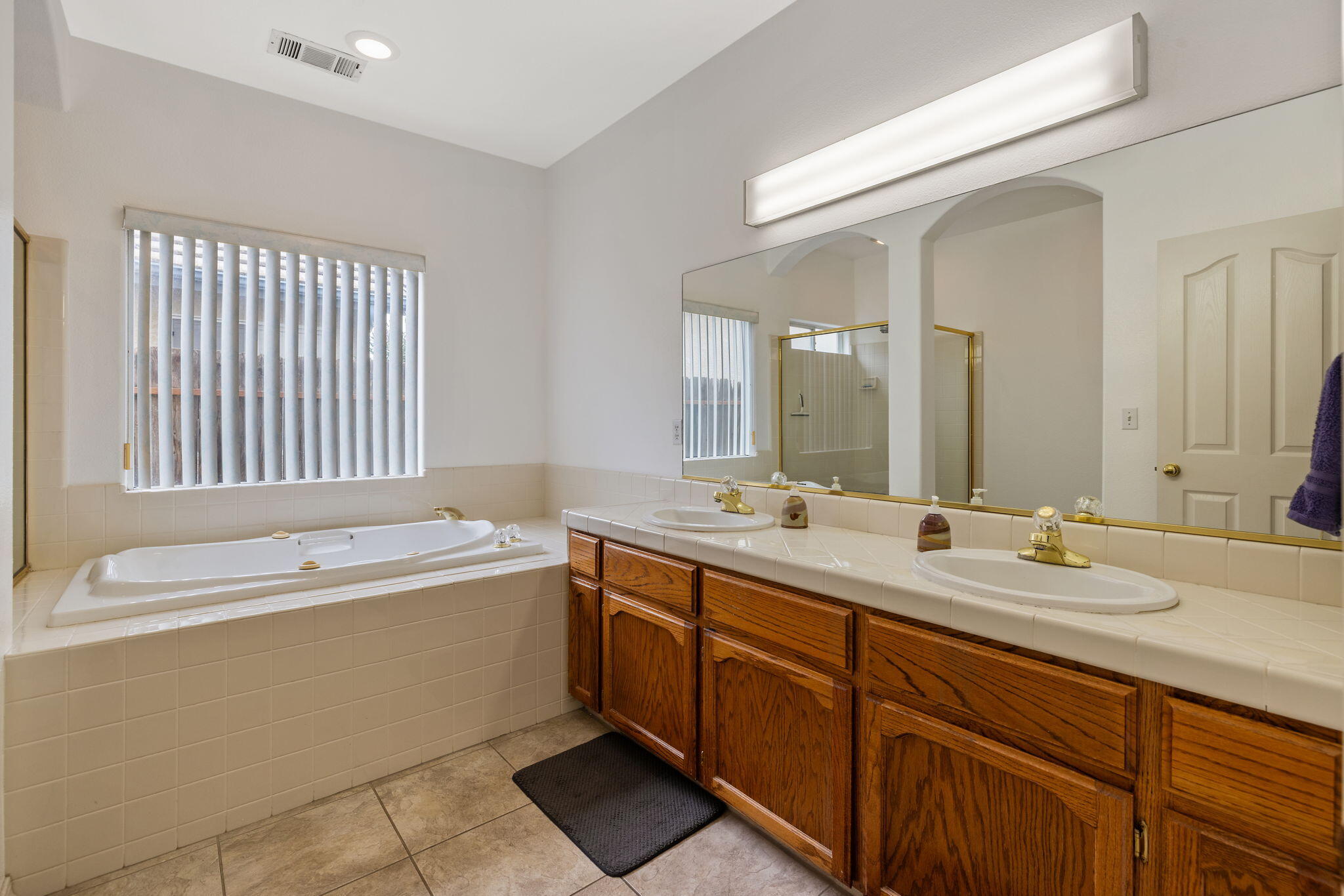 3027 W Rialto Ave, Visalia, CA 93277