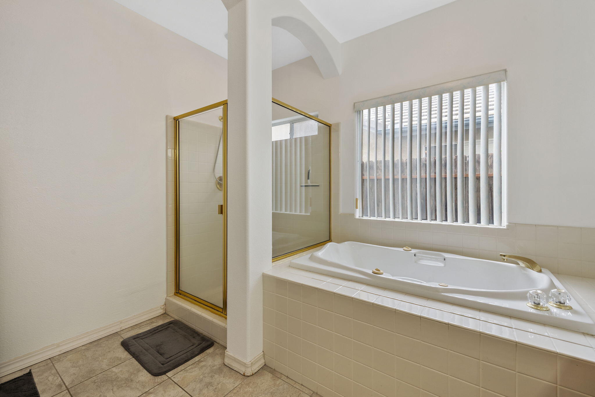 3027 W Rialto Ave, Visalia, CA 93277