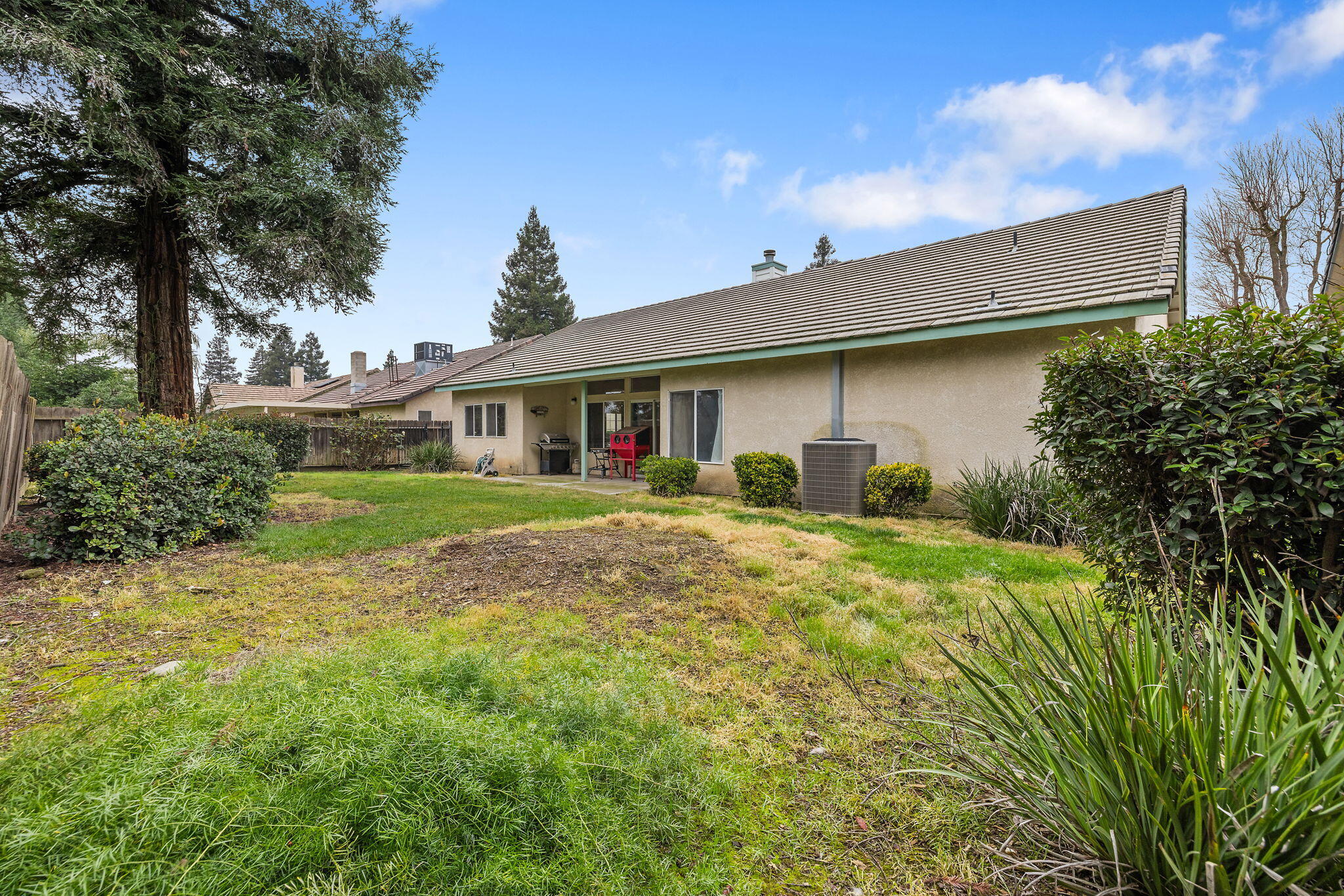 3027 W Rialto Ave, Visalia, CA 93277