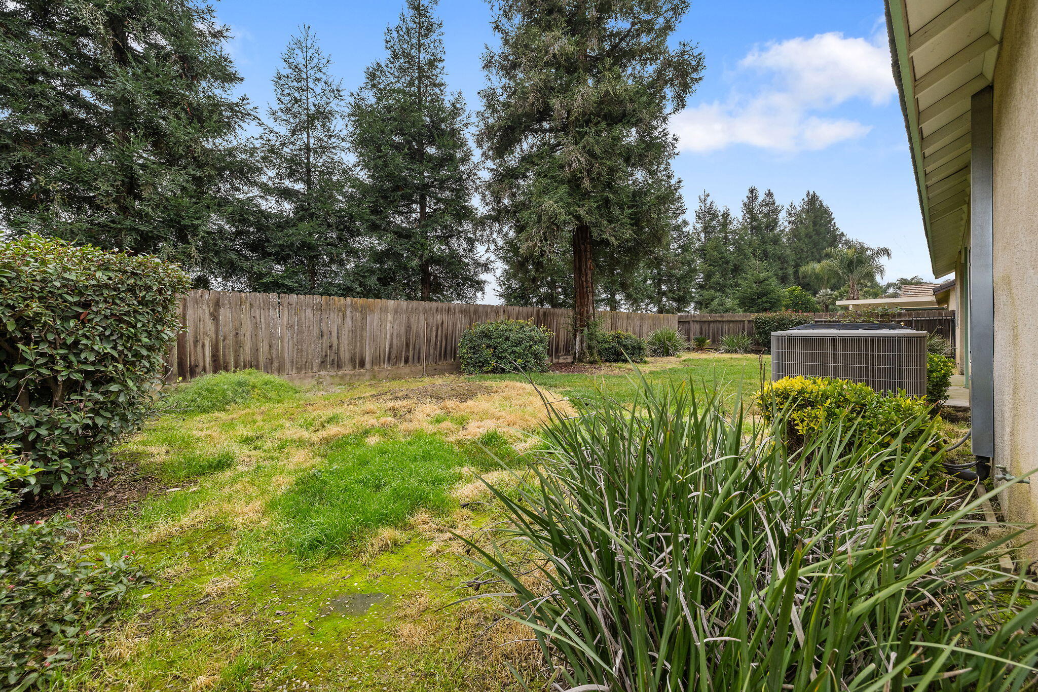 3027 W Rialto Ave, Visalia, CA 93277