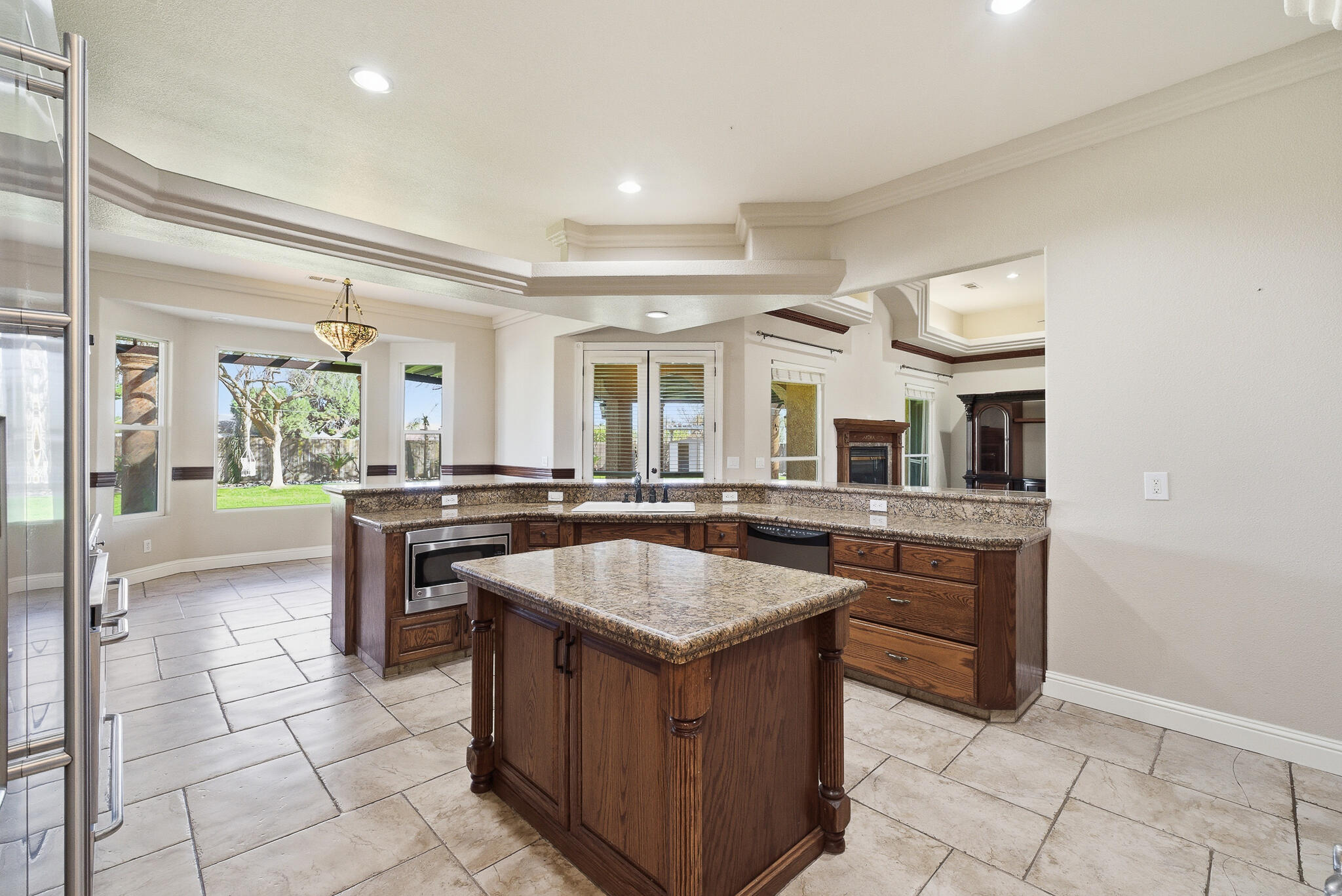 12524 Ave 320, Visalia, CA 93291