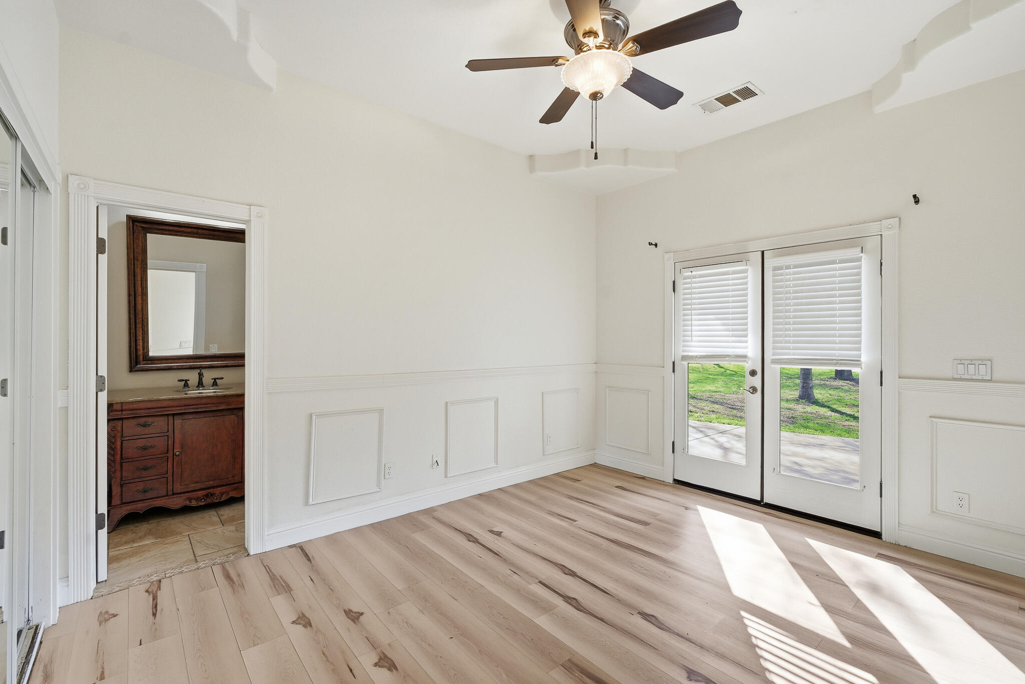 12524 Ave 320, Visalia, CA 93291