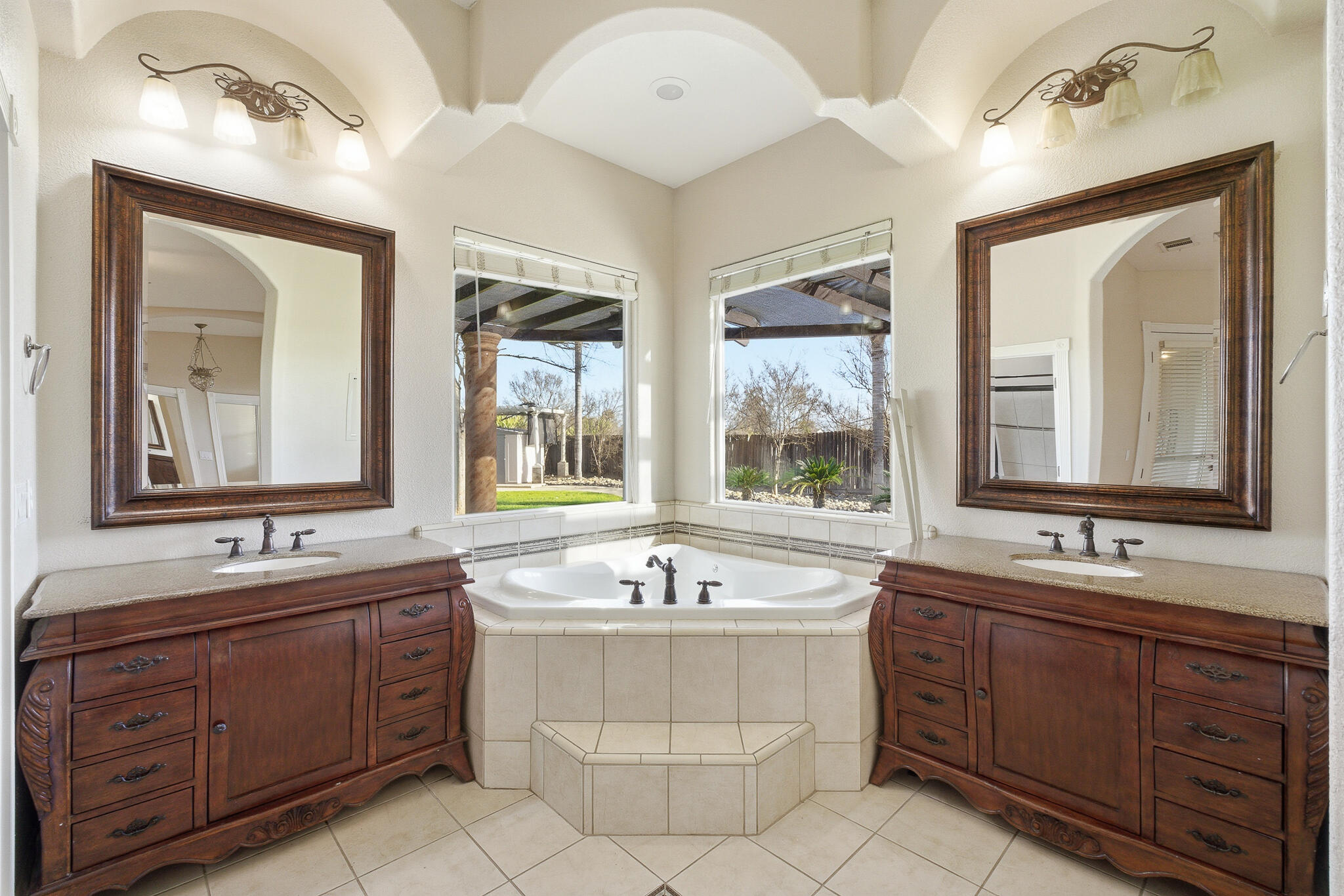 12524 Ave 320, Visalia, CA 93291