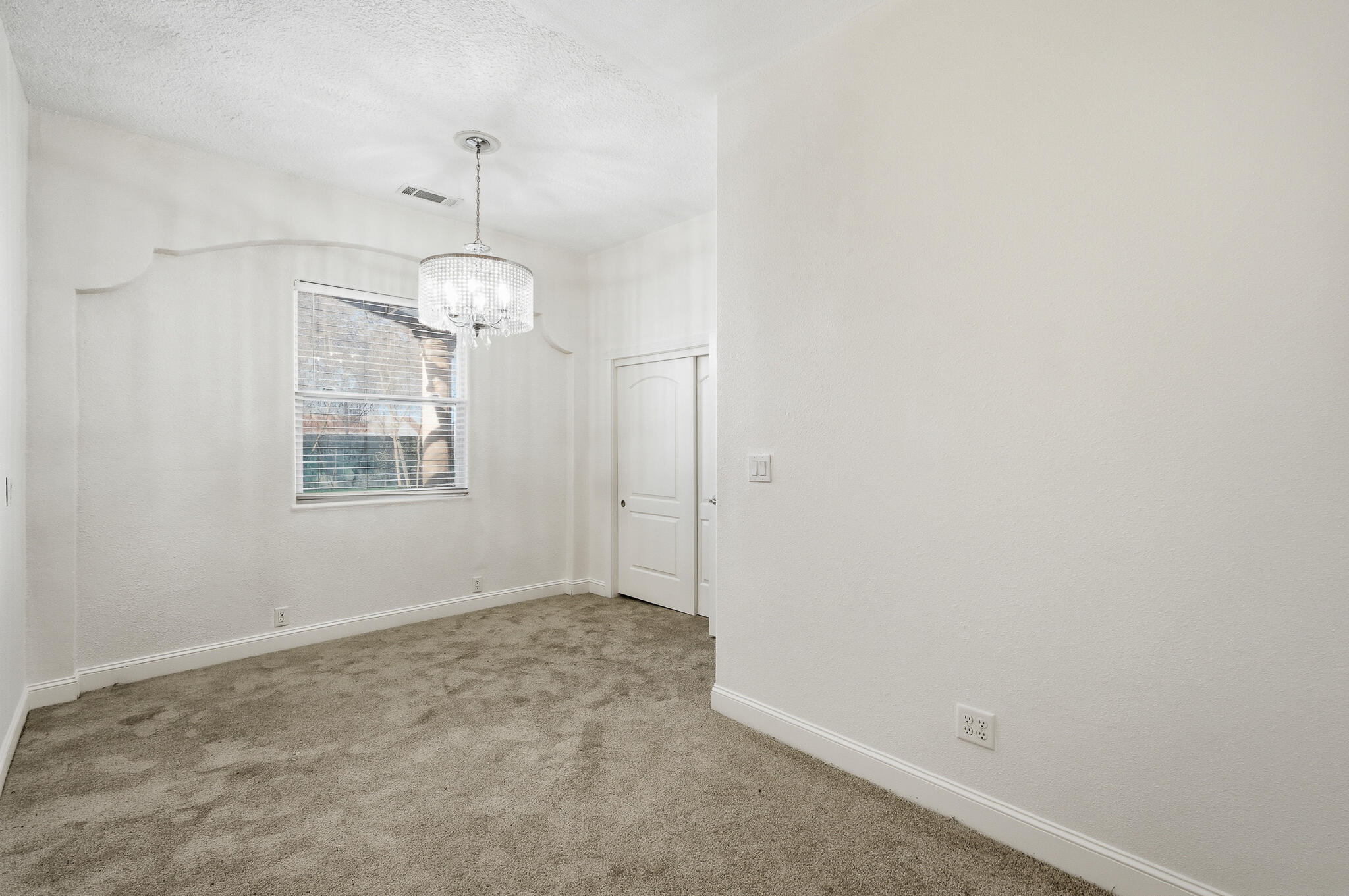 12524 Ave 320, Visalia, CA 93291