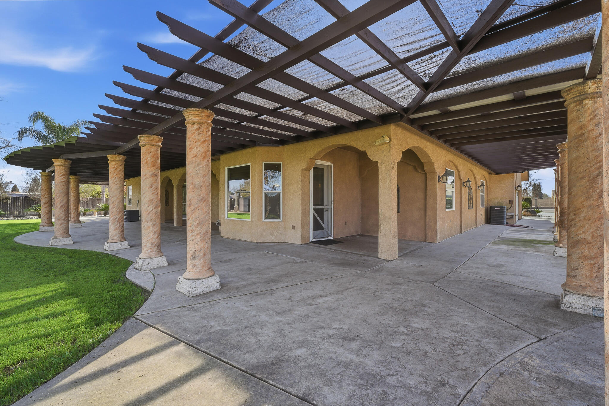 12524 Ave 320, Visalia, CA 93291