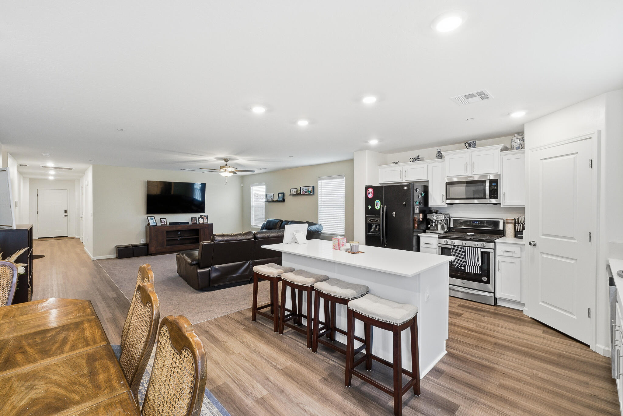 2340 Beth Page Ave, Tulare, CA 93274