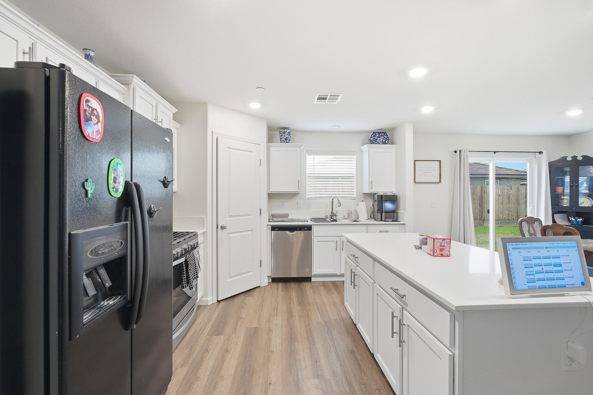 2340 Beth Page Ave, Tulare, CA 93274