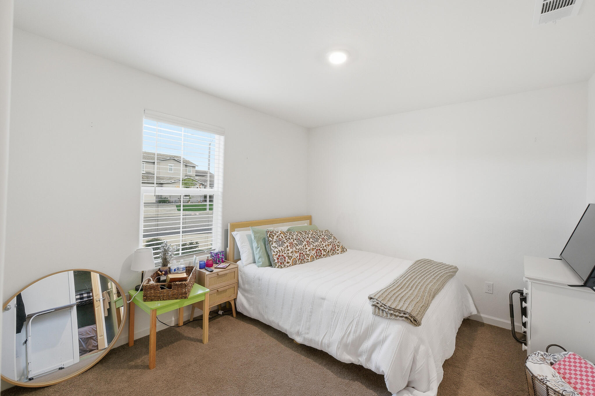 2340 Beth Page Ave, Tulare, CA 93274