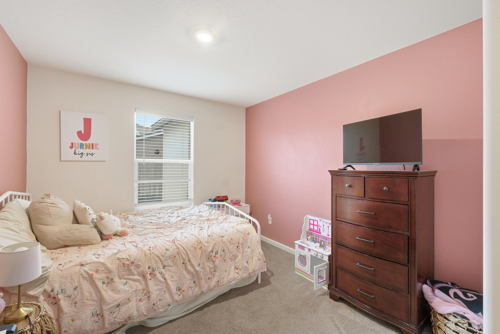 2340 Beth Page Ave, Tulare, CA 93274