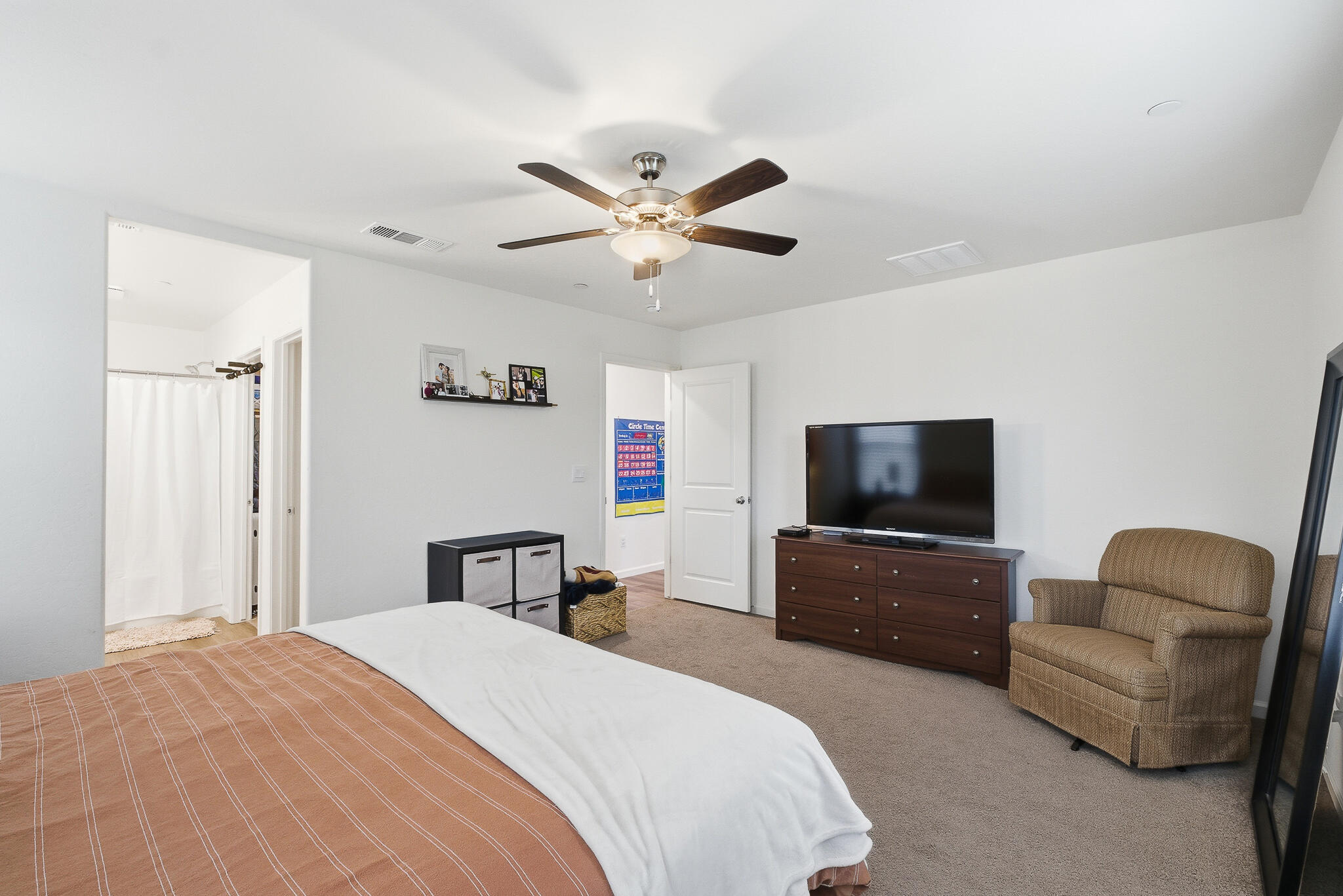 2340 Beth Page Ave, Tulare, CA 93274