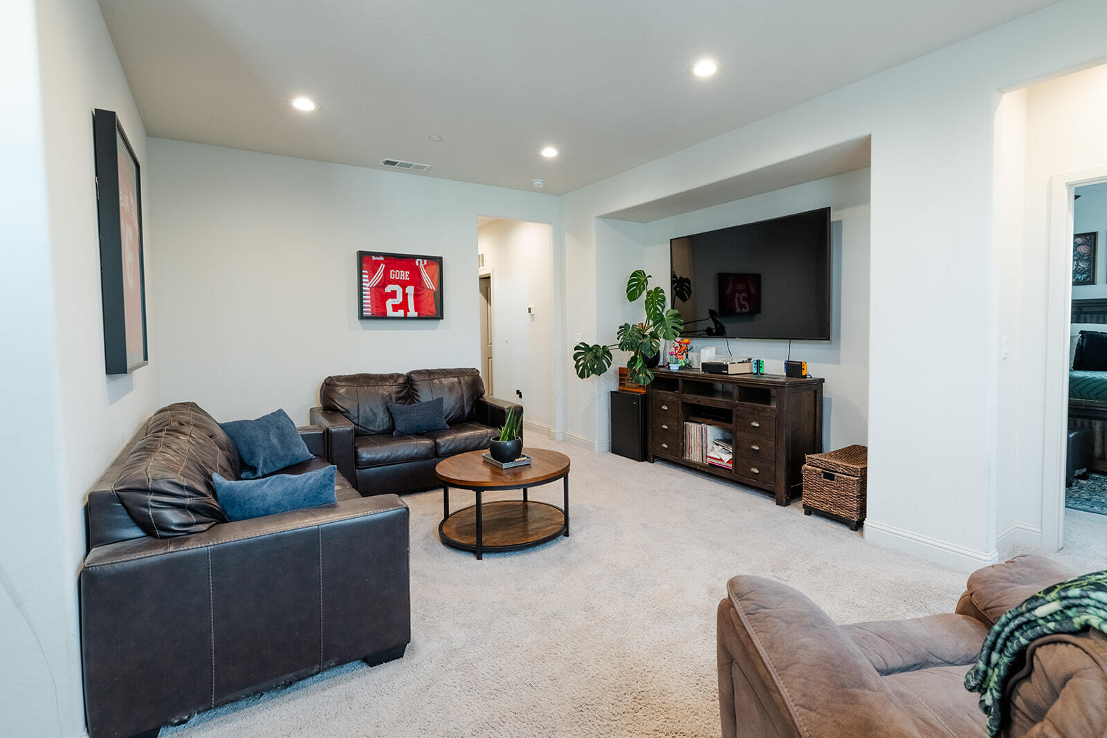 4407 S Ernest St, Visalia, CA 93277