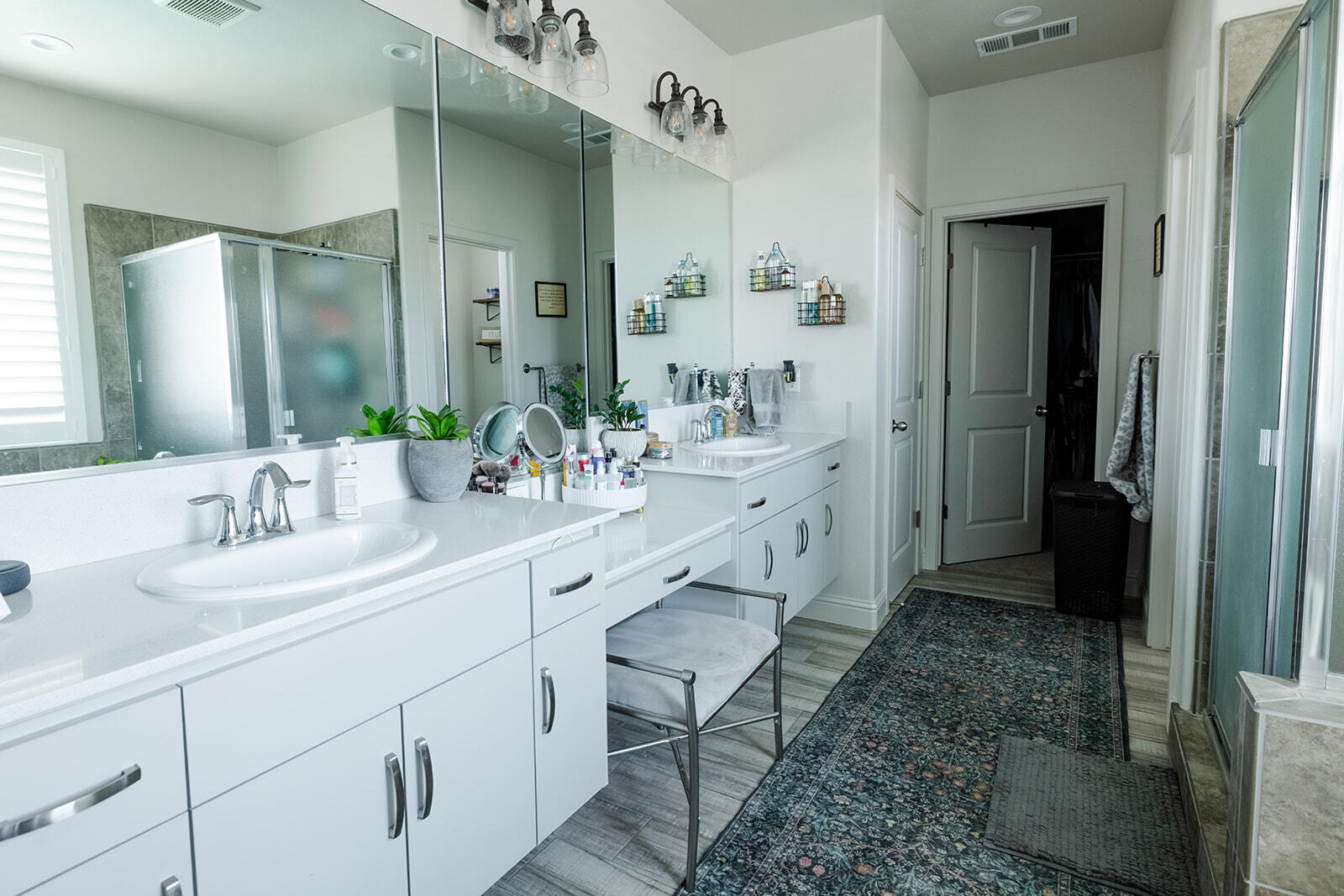 4407 S Ernest St, Visalia, CA 93277