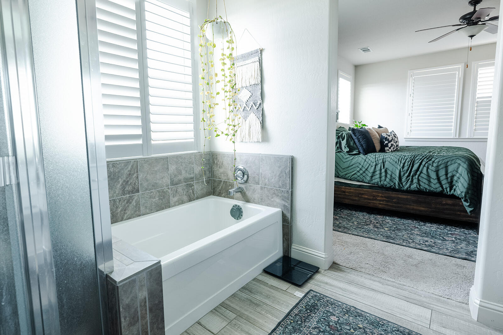 4407 S Ernest St, Visalia, CA 93277