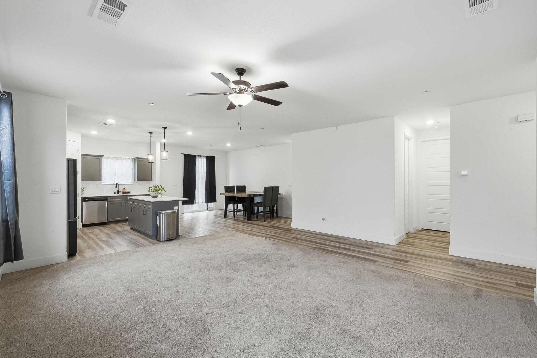 2824 S Cain St, Visalia, CA 93292