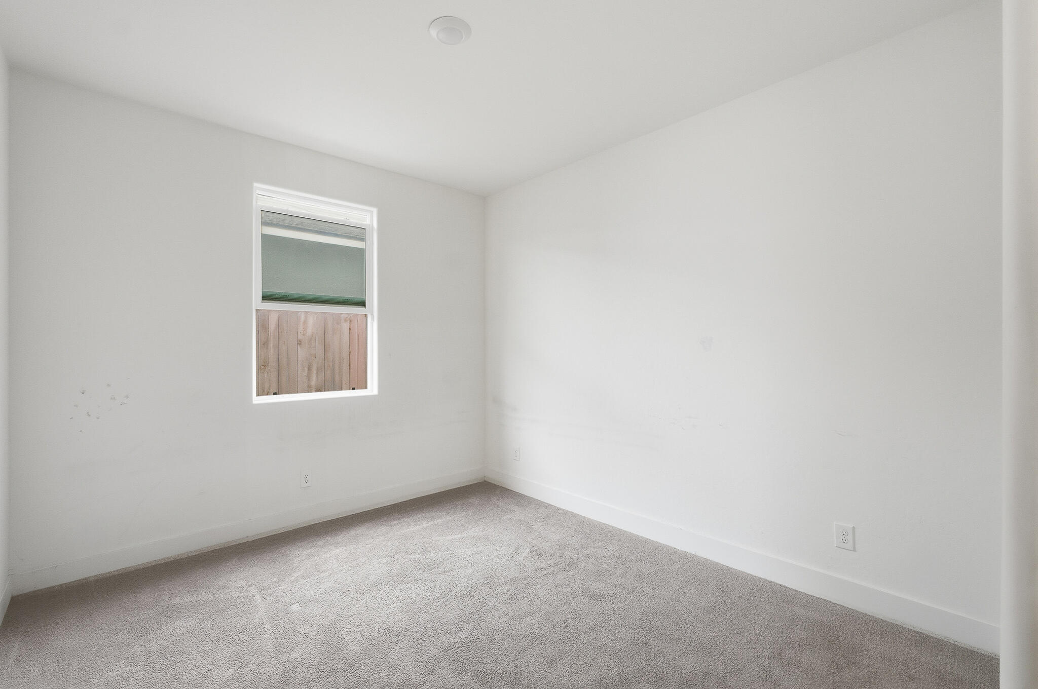 2824 S Cain St, Visalia, CA 93292