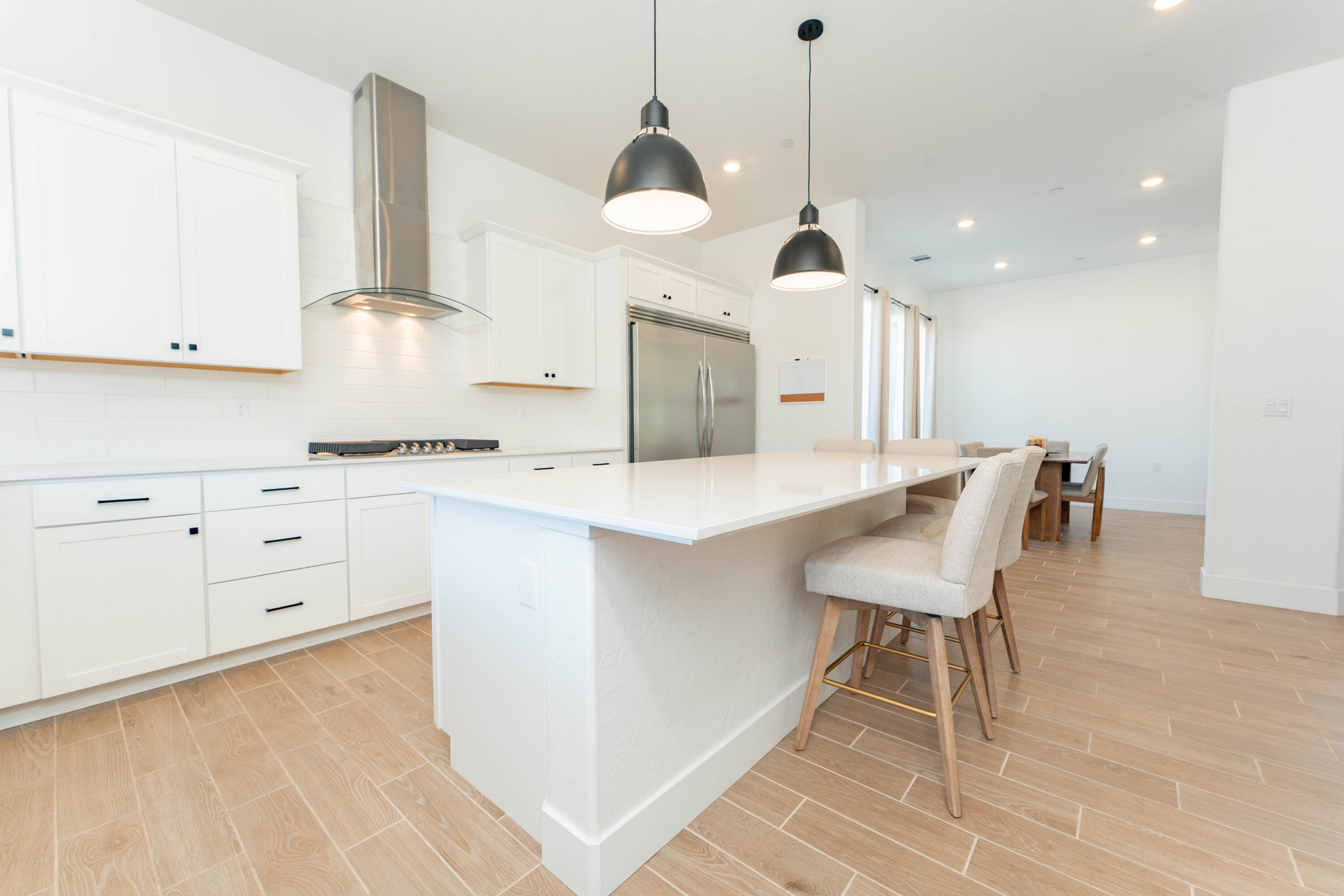 3811 N Santa Fe St, Visalia, CA 93292