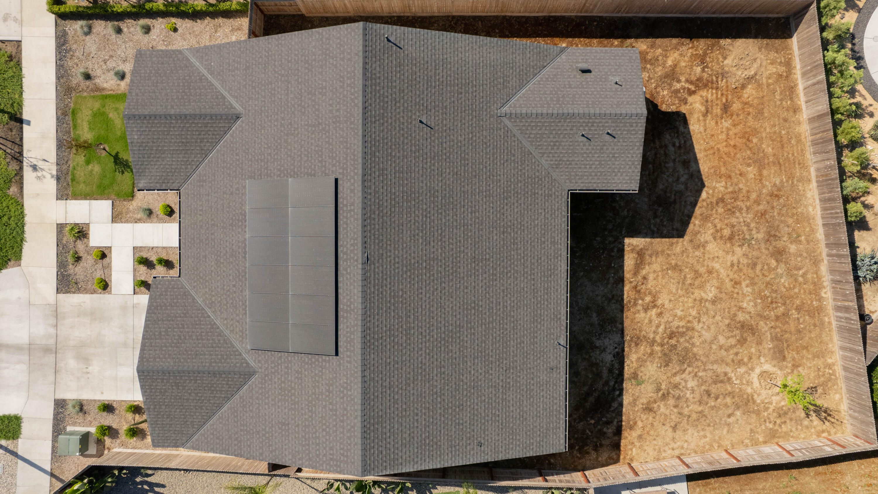 3811 N Santa Fe St, Visalia, CA 93292