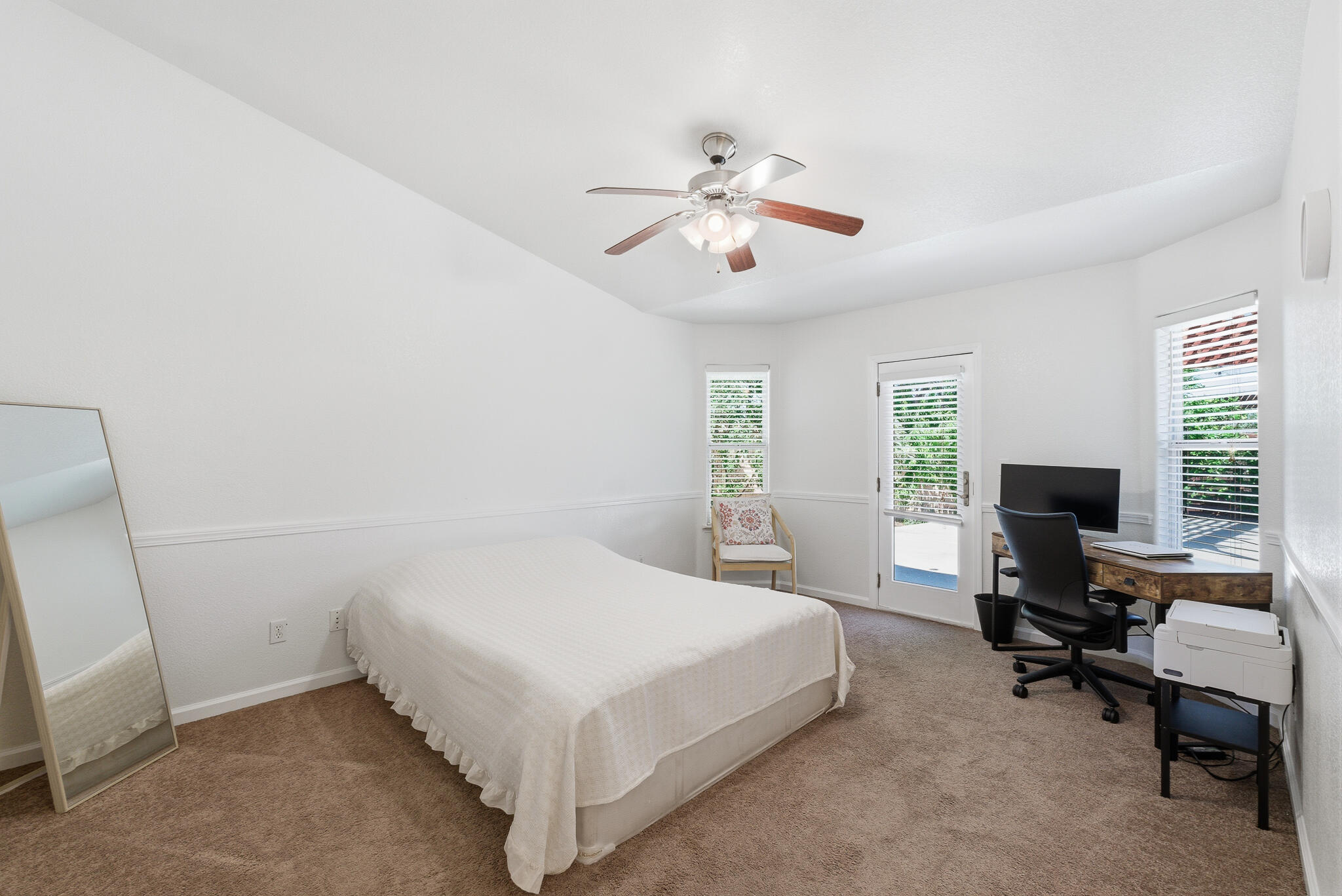 5240 W Wren Ct, Visalia, CA 93291