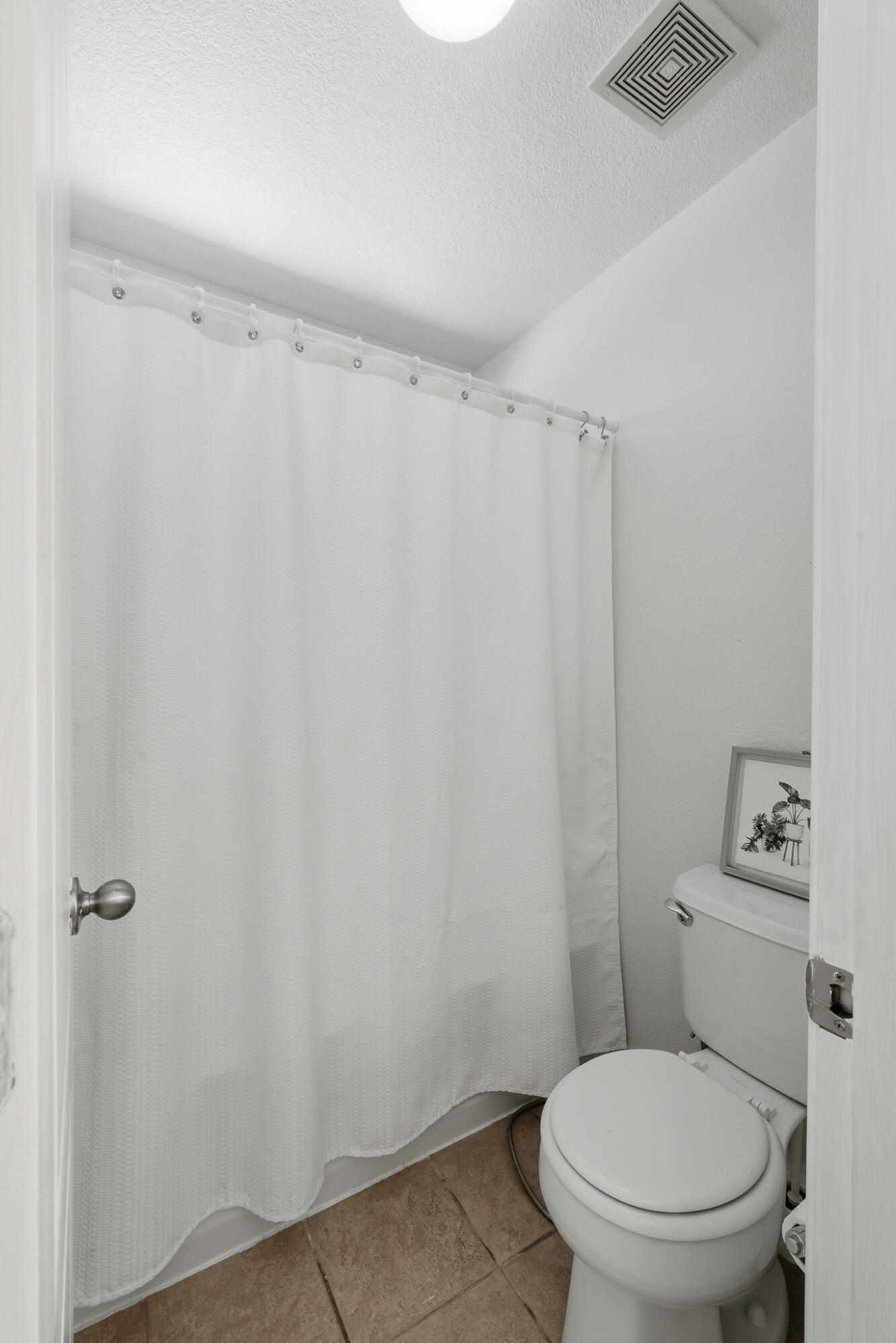 5240 W Wren Ct, Visalia, CA 93291