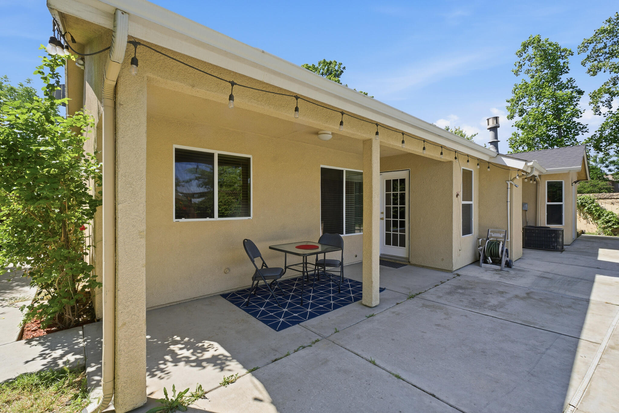 5240 W Wren Ct, Visalia, CA 93291
