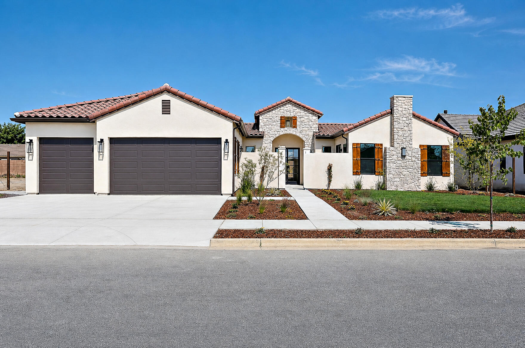 2624 N Leila St, Visalia, CA 93291